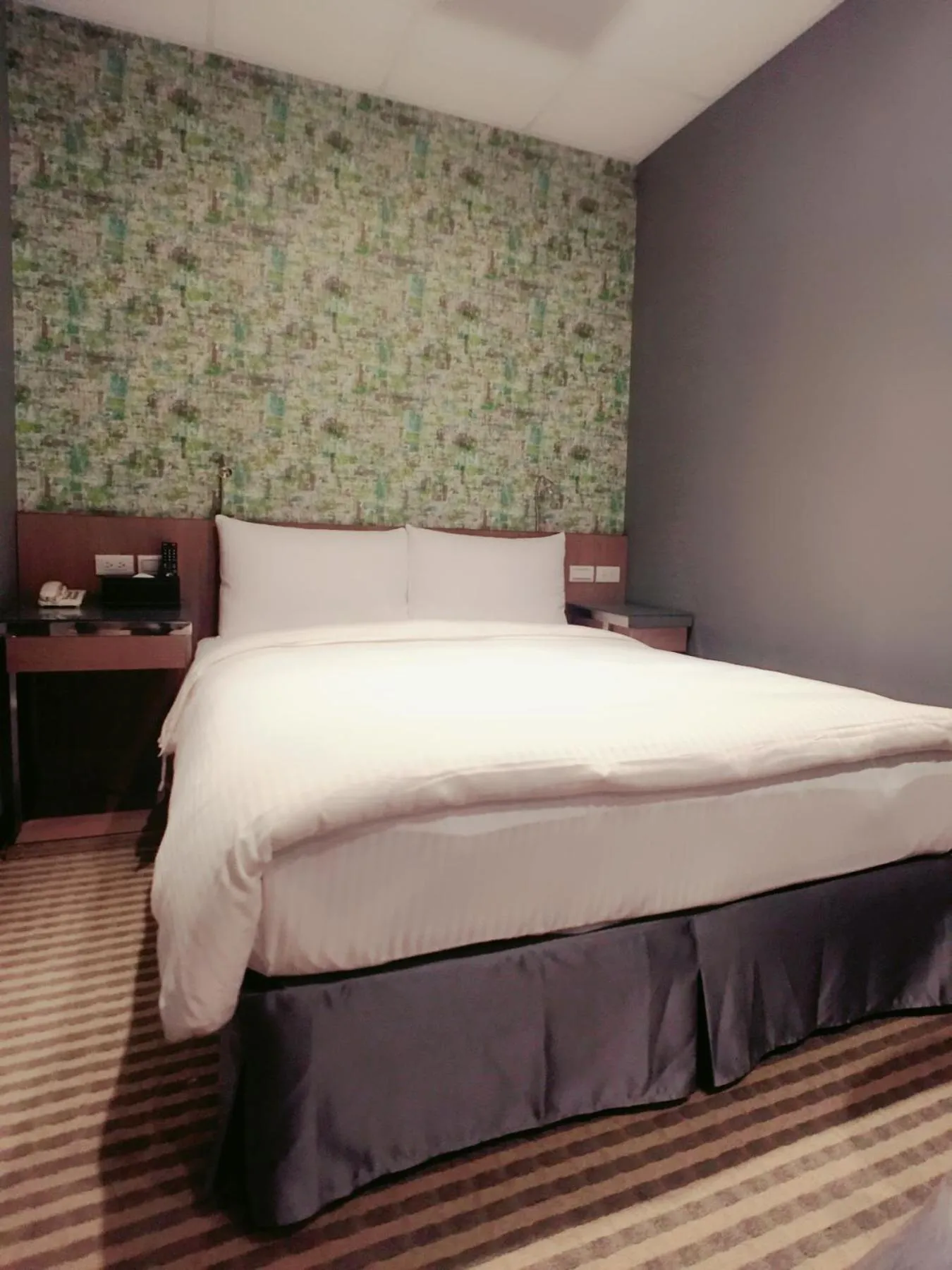 Photo of the whole room, Bed in Beauty Hotels Taipei - Hotel B7