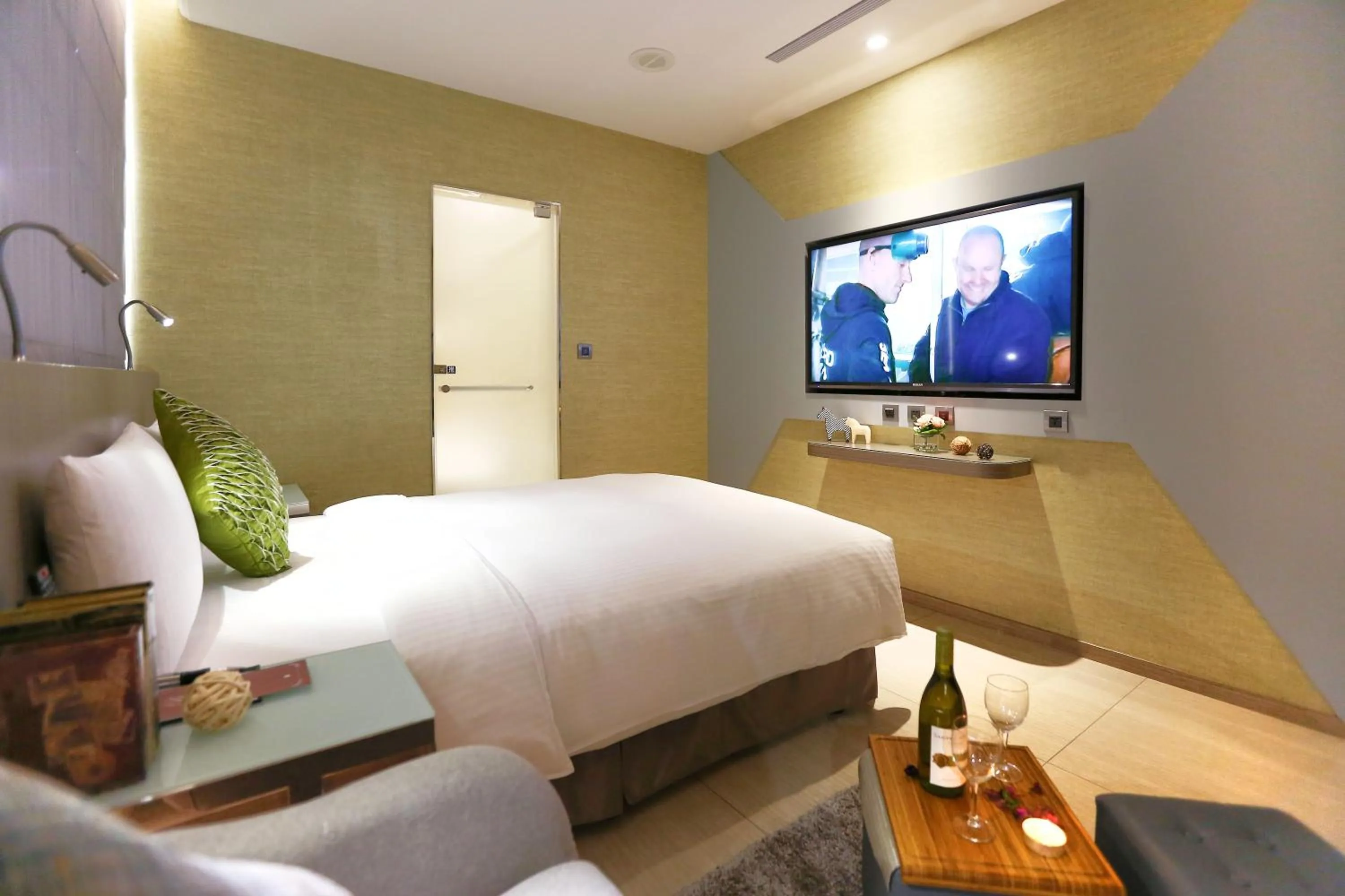 Bedroom, Bed in Beauty Hotels Taipei - Hotel B7