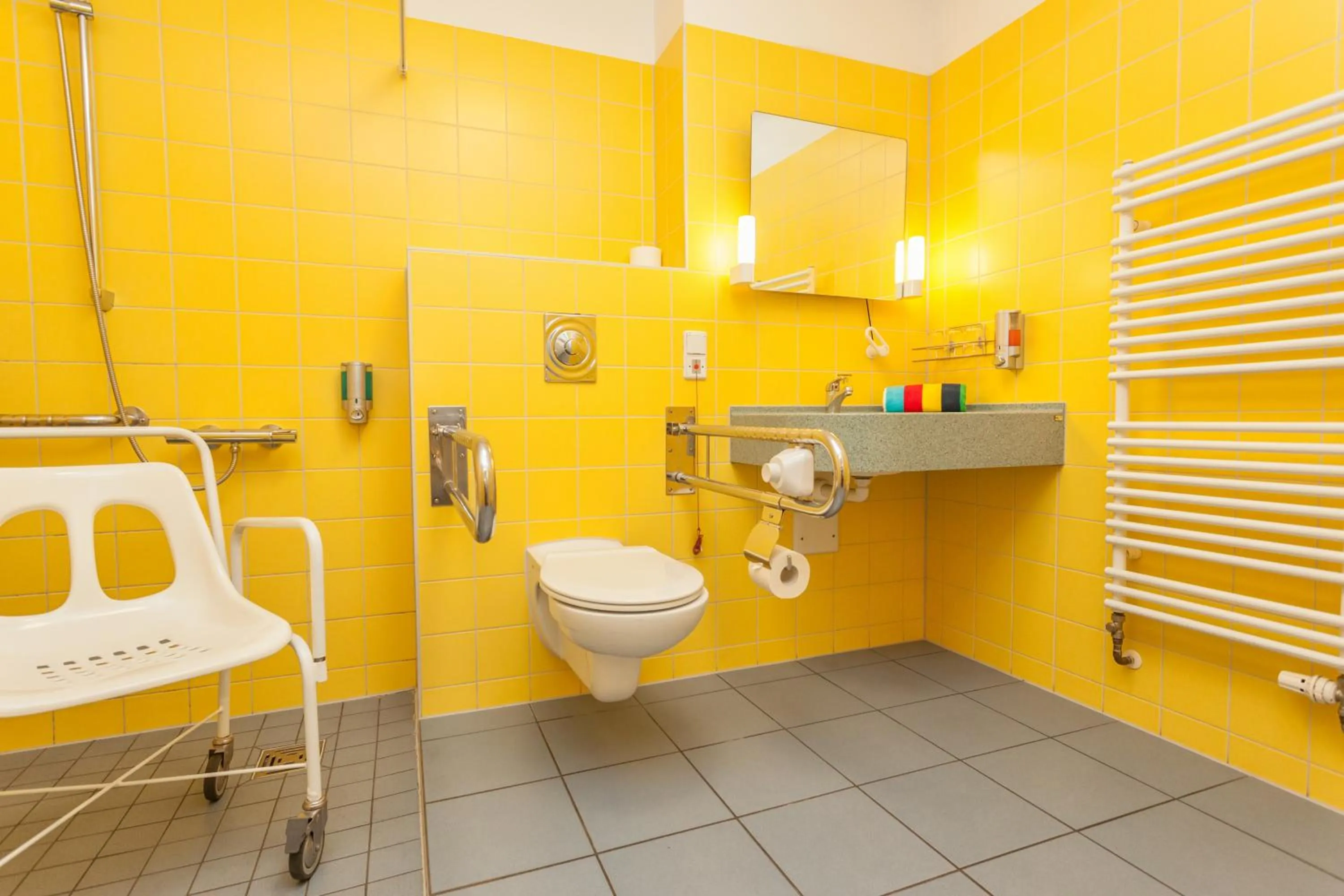 Bathroom in Hotel Mit-Mensch