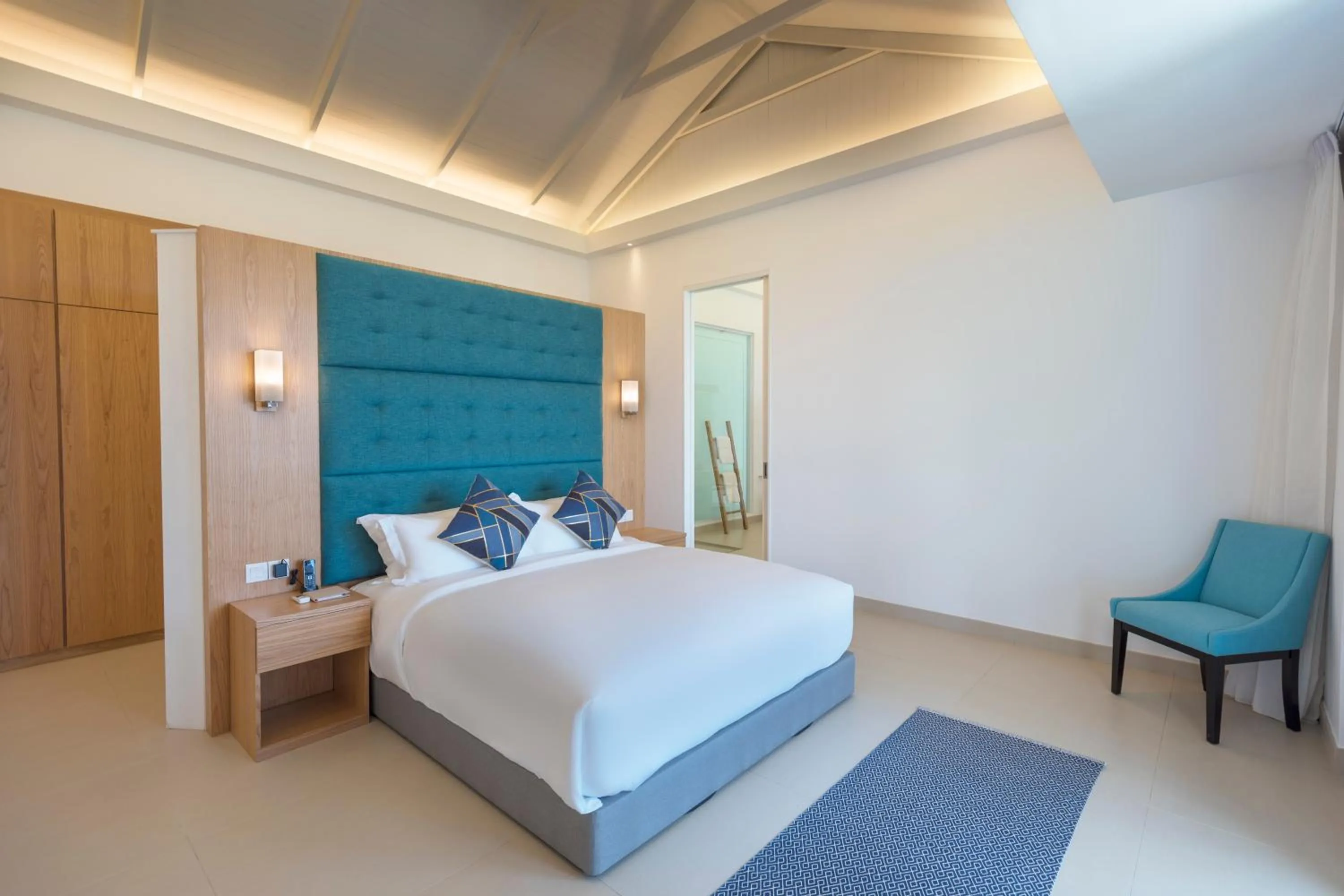 Bedroom, Bed in Cove 55