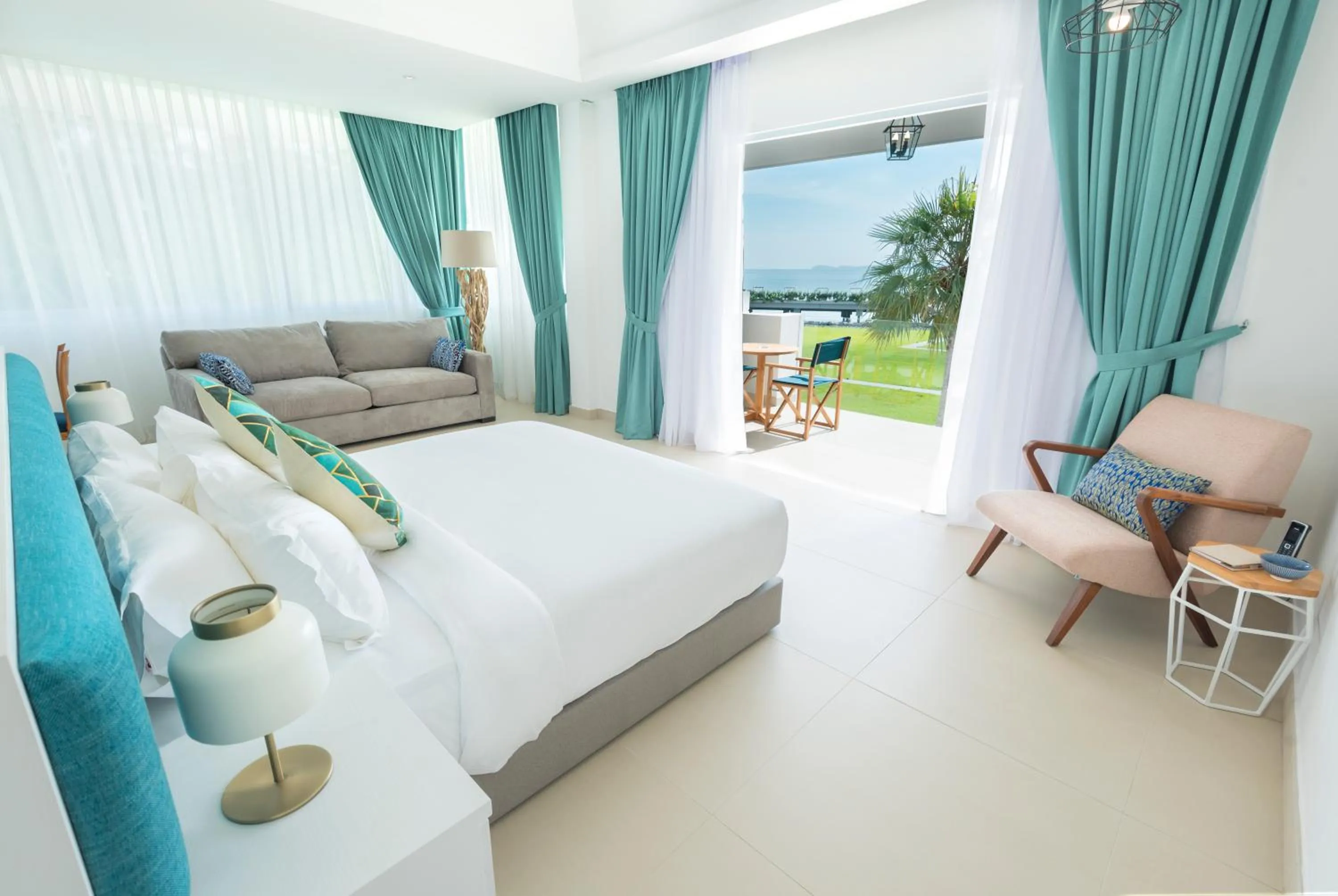 Bedroom, Bed in Cove 55