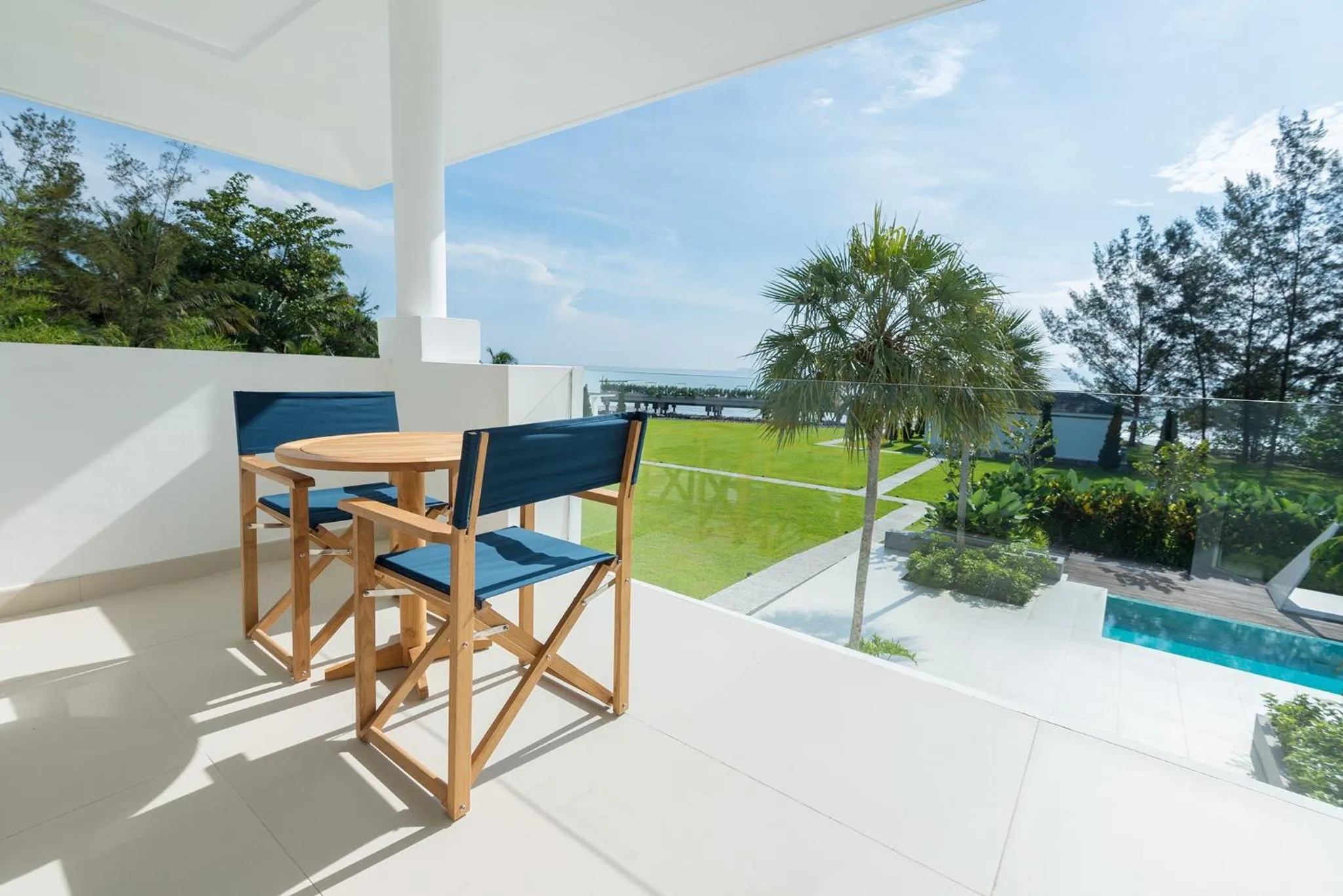 Garden view in Cove 55