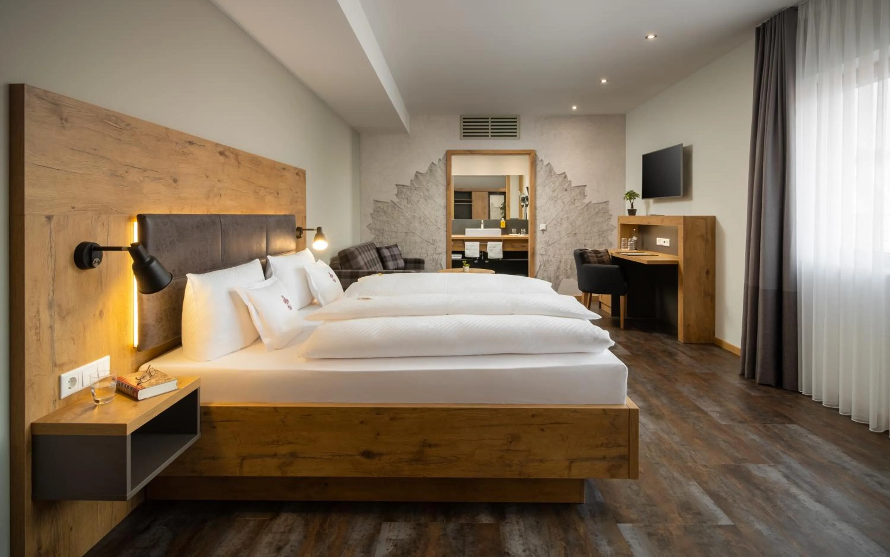 Photo of the whole room, Bed in Ringhotel Winzerhof