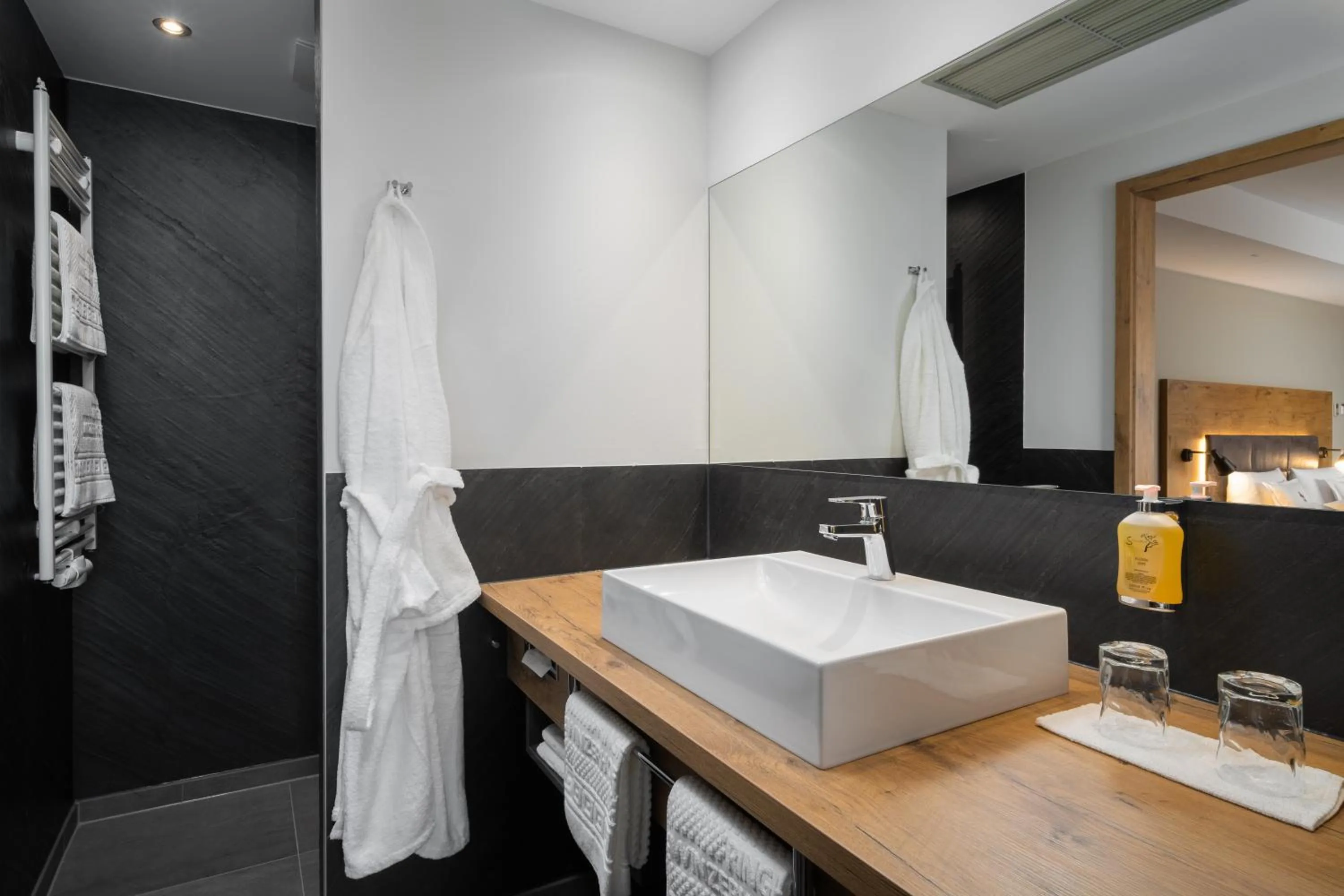 Bathroom in Ringhotel Winzerhof