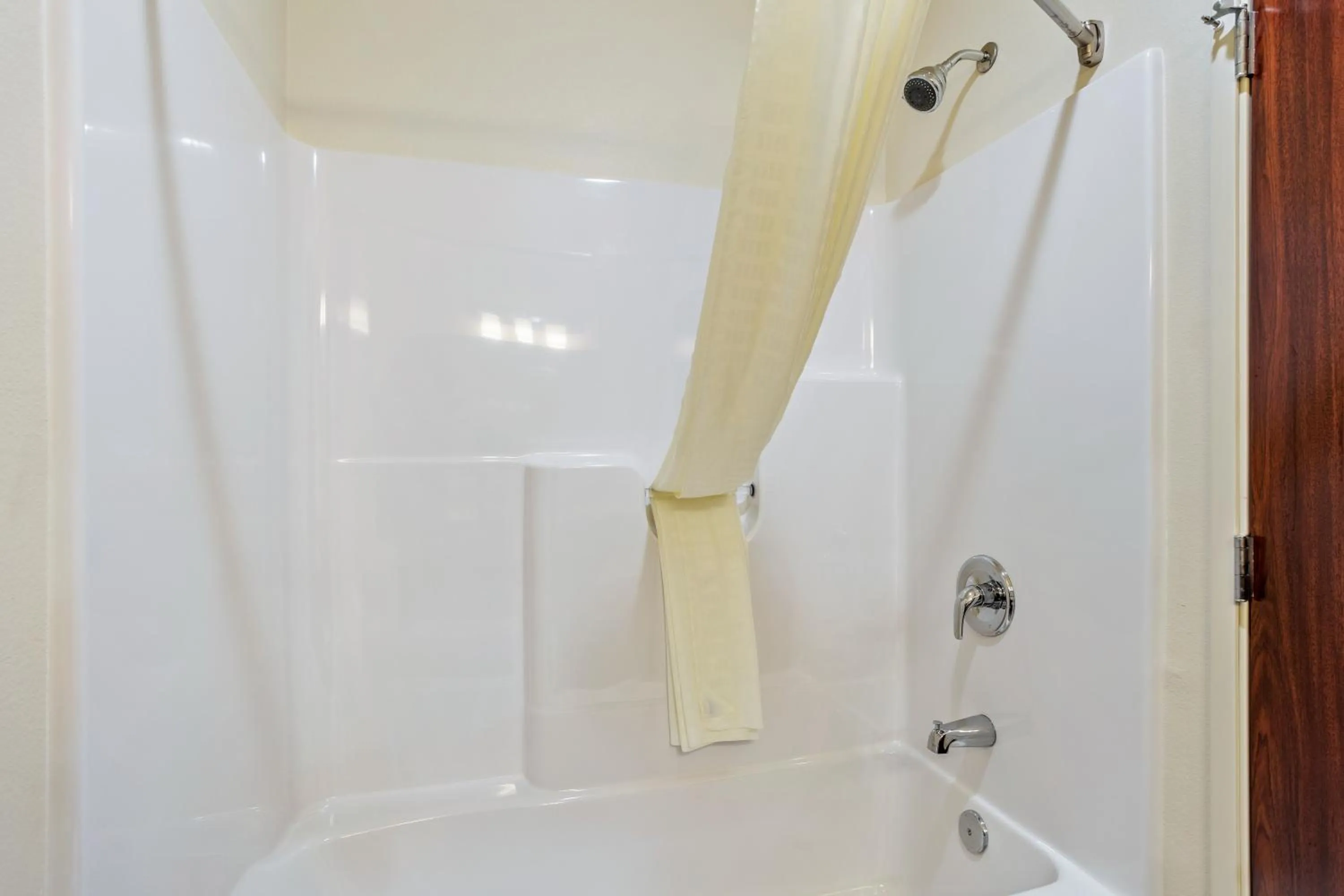 Shower in Cobblestone Hotel & Suites - Little Chute