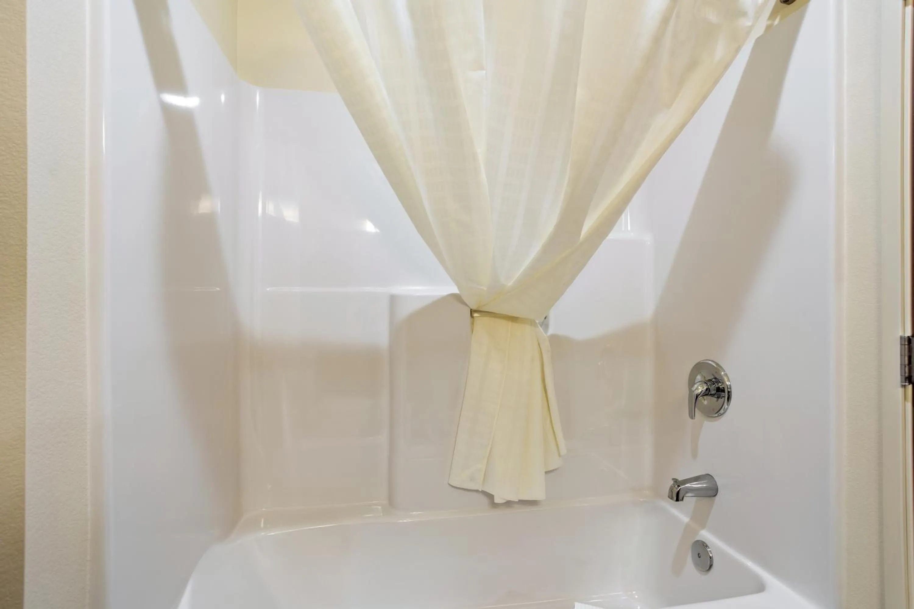 Bathroom in Cobblestone Hotel & Suites - Little Chute