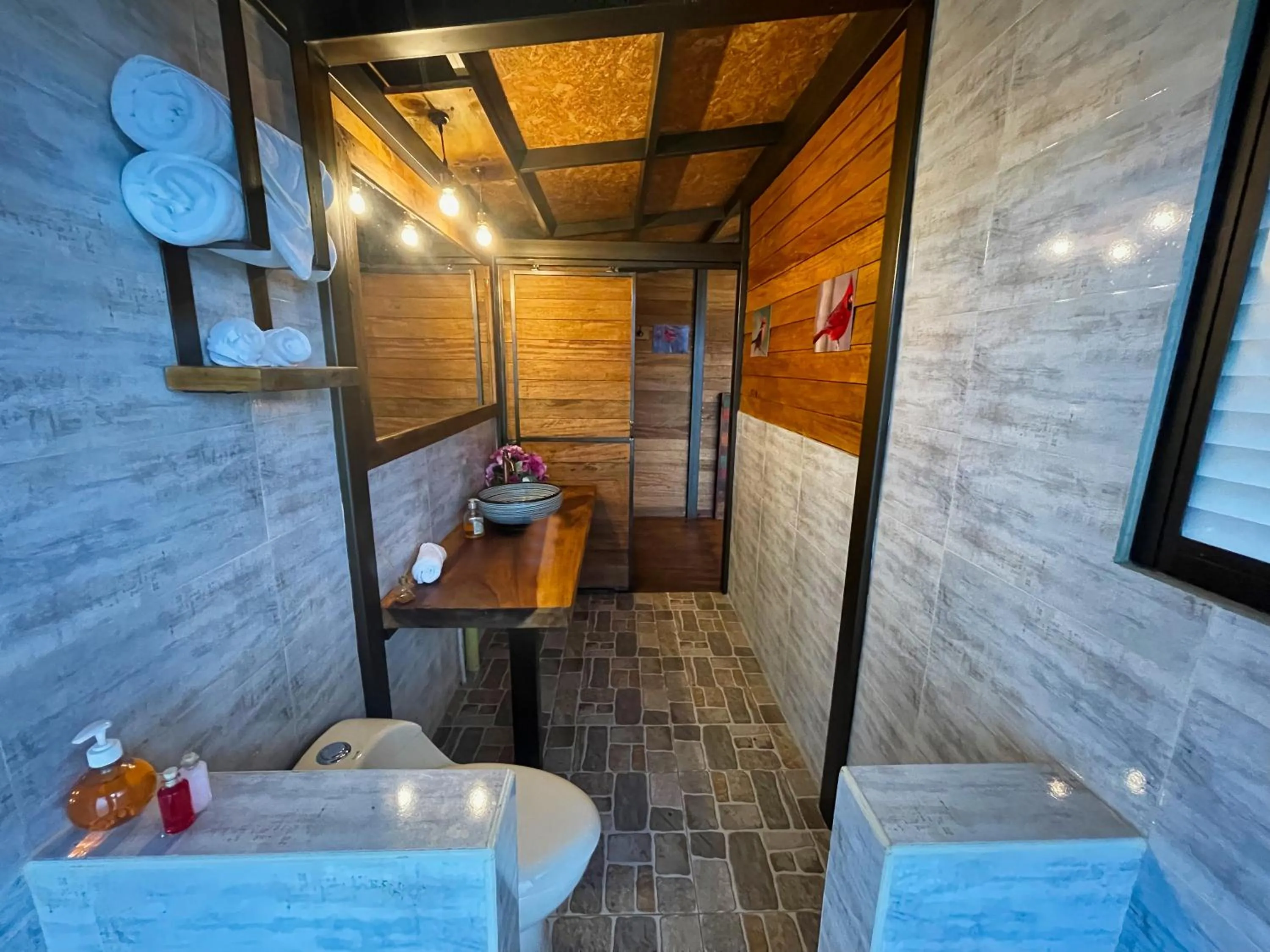 Bathroom in Natubri Ecohotel