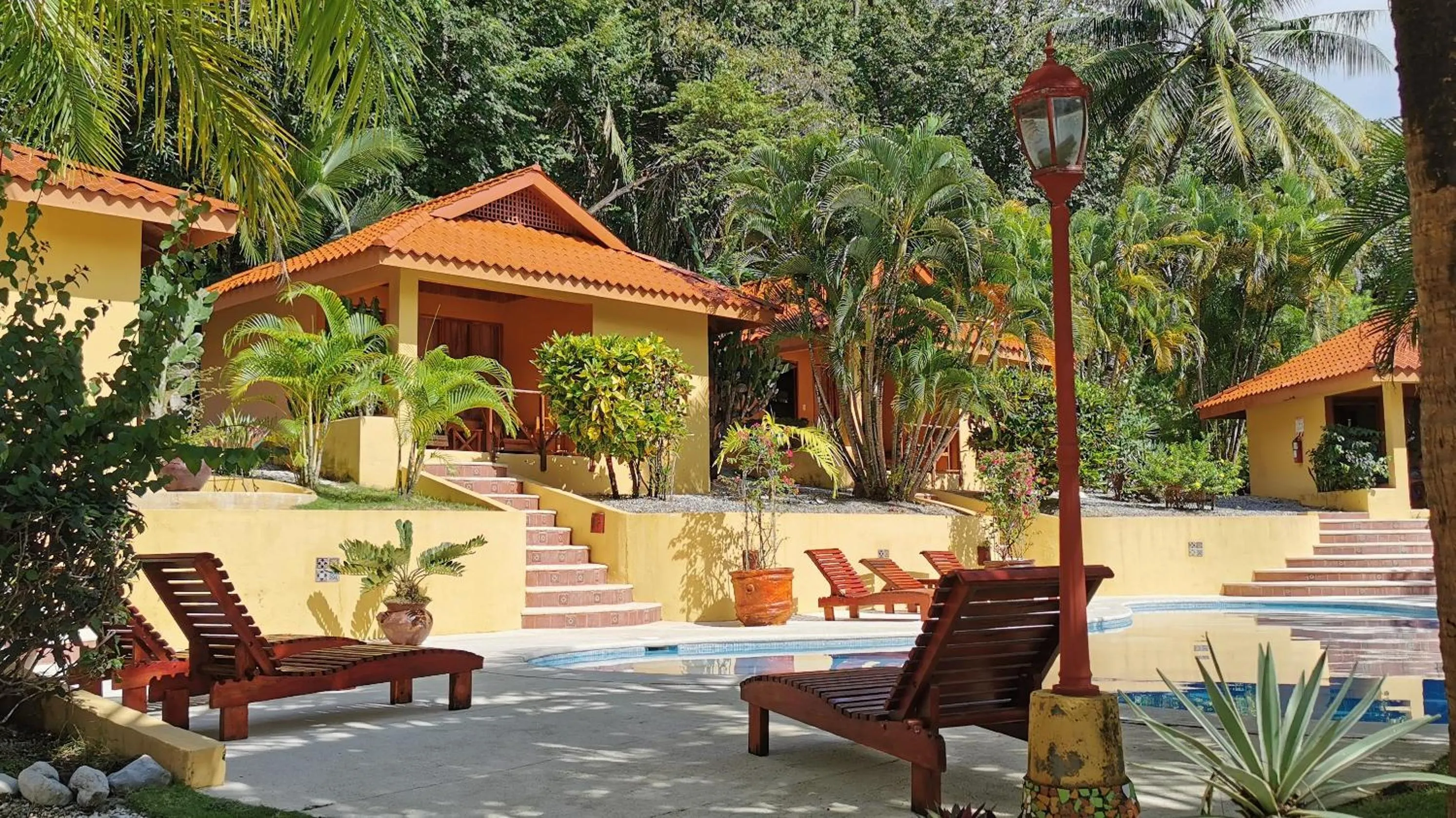 Property building in Hotel Ritmo Tropical - Pool and Breakfast