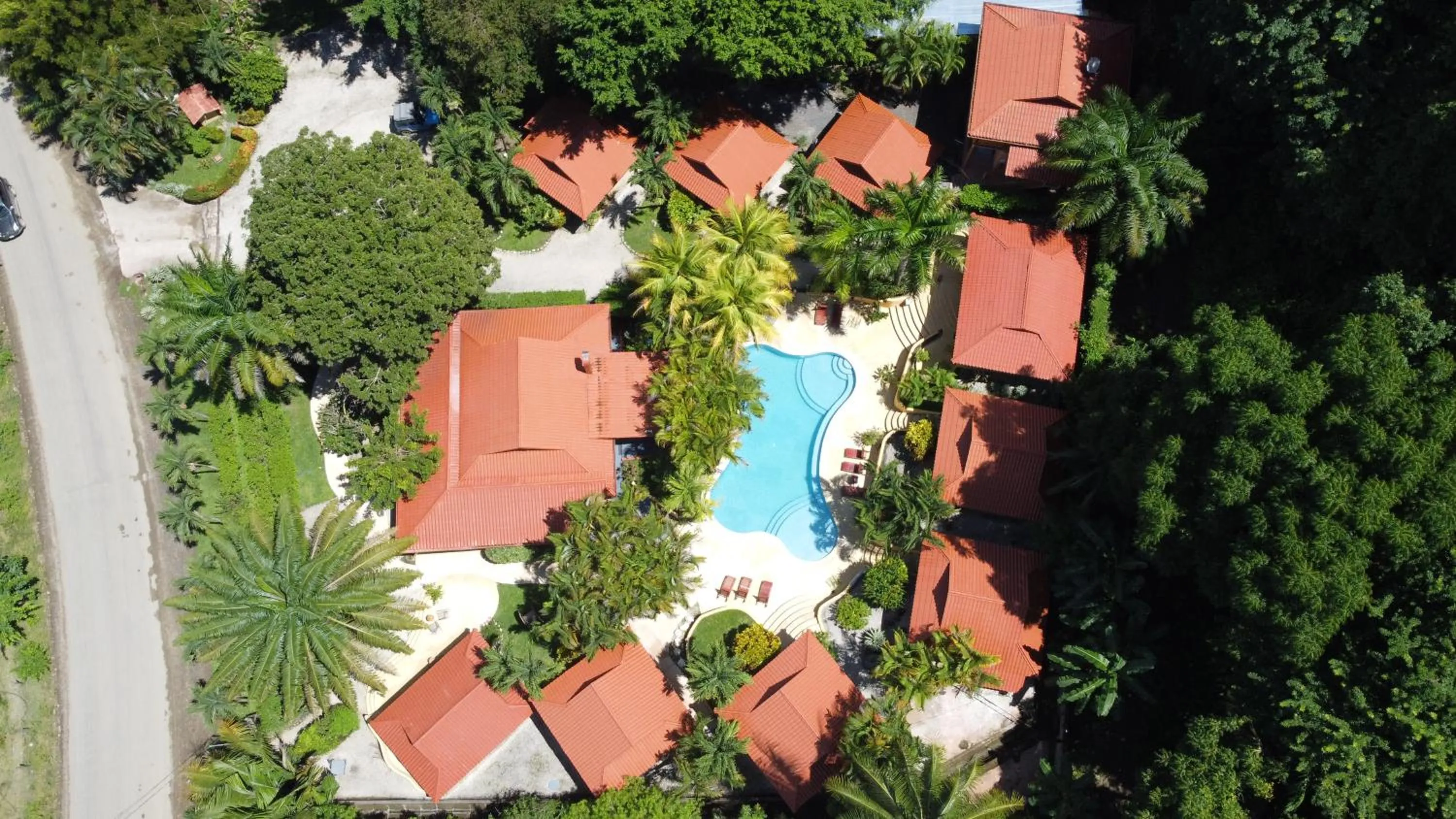 Property building in Hotel Ritmo Tropical - Pool and Breakfast
