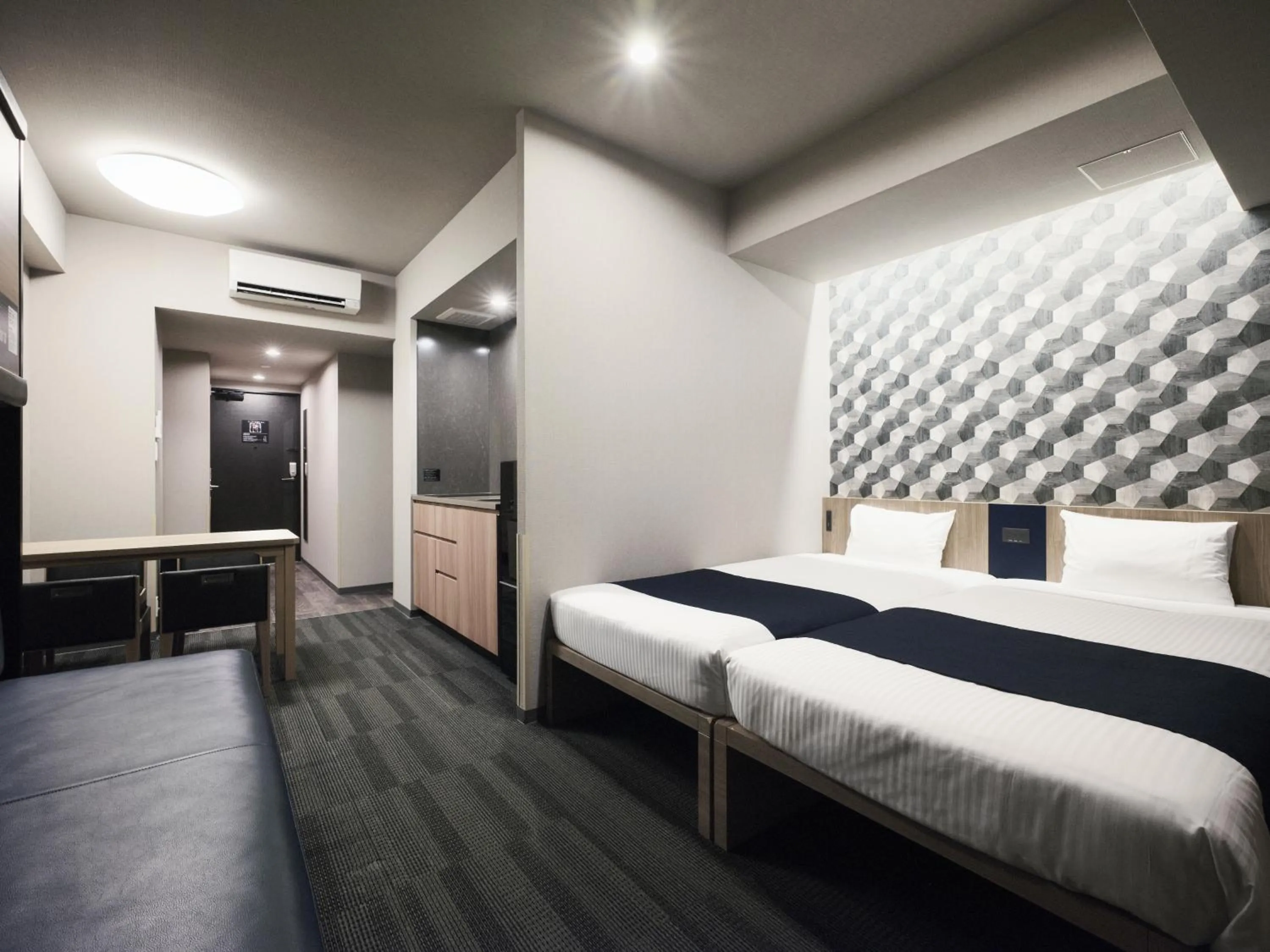 Bed in MONday Apart Asakusabashi Akihabara