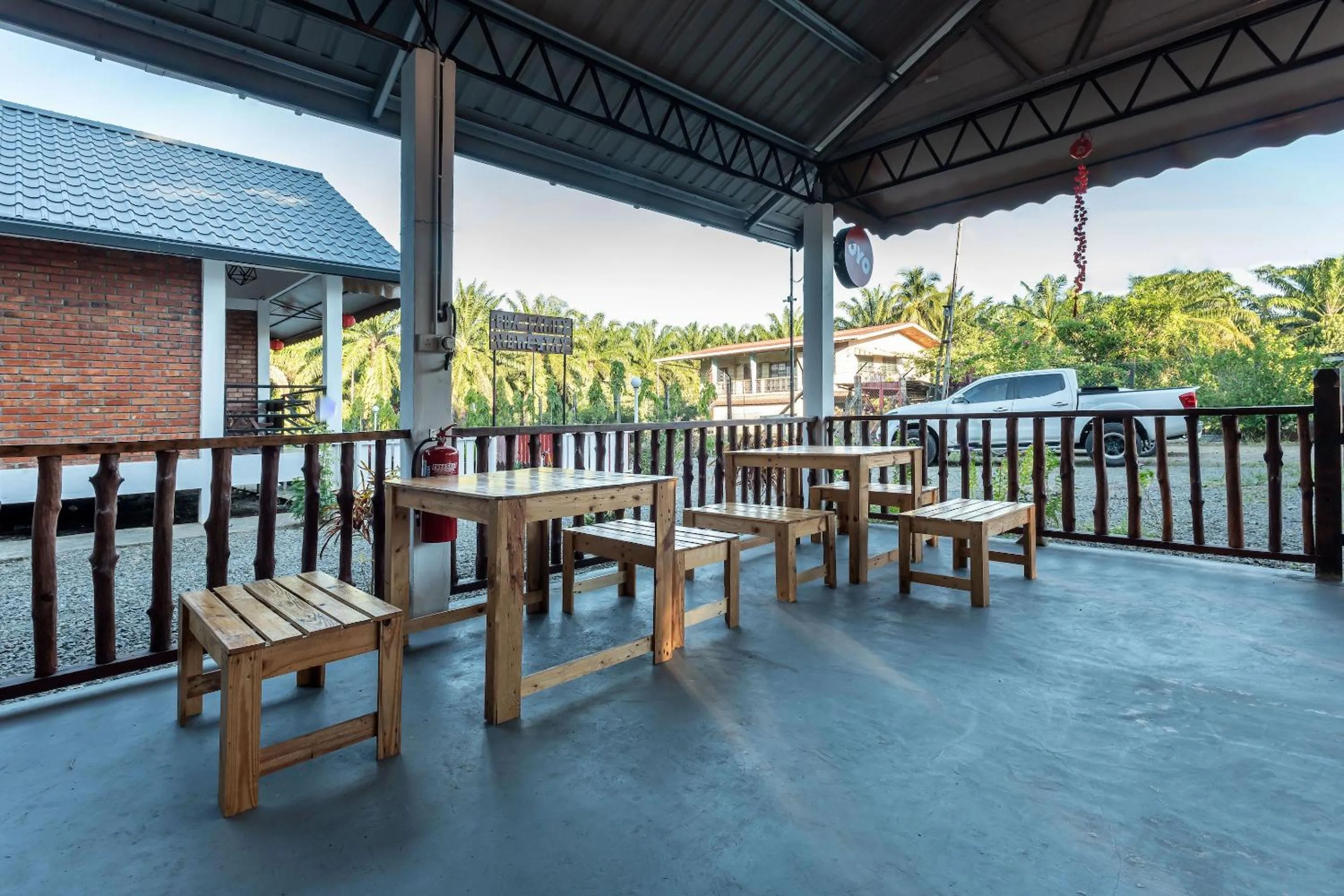 Facade/entrance in OYO 90149 Pua Family Semporna