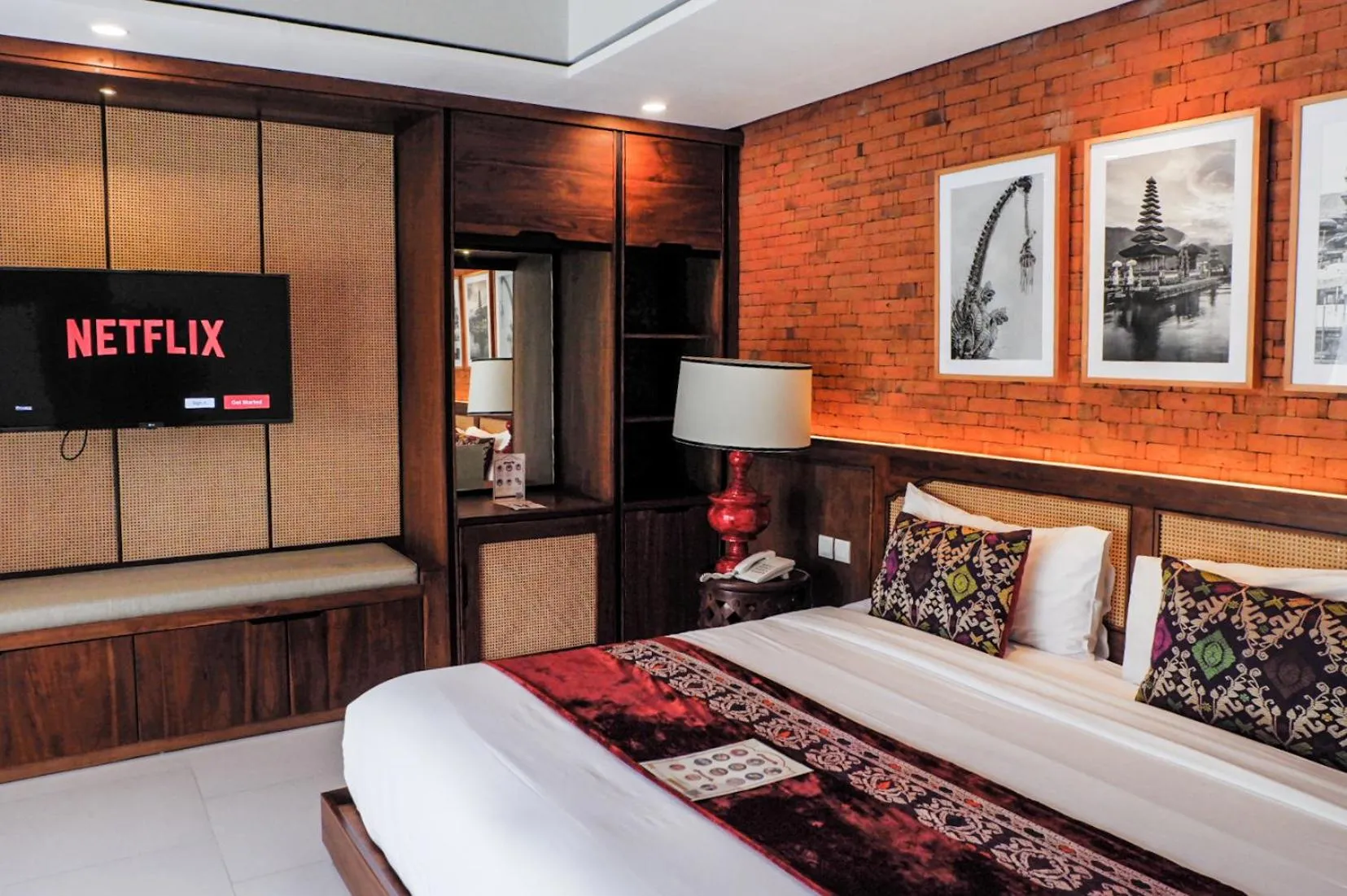 Bedroom, Bed in Sampatti Villas