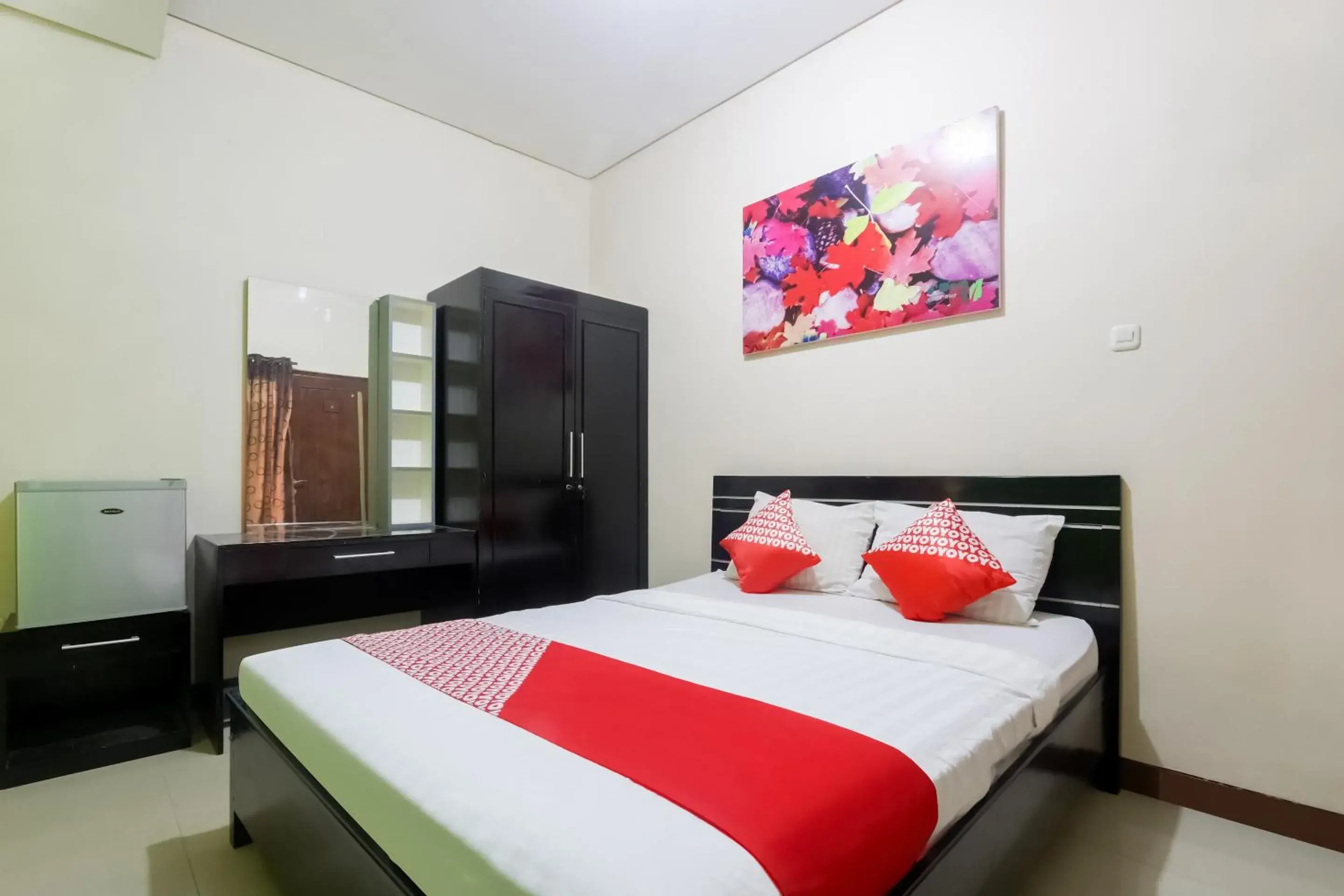 D'Waru Homestay Syariah near Jl Slamet Riyadi Mitra RedDoorz D'Waru Homestay Syariah near Jl Slamet Riyadi Mitra RedDoorz