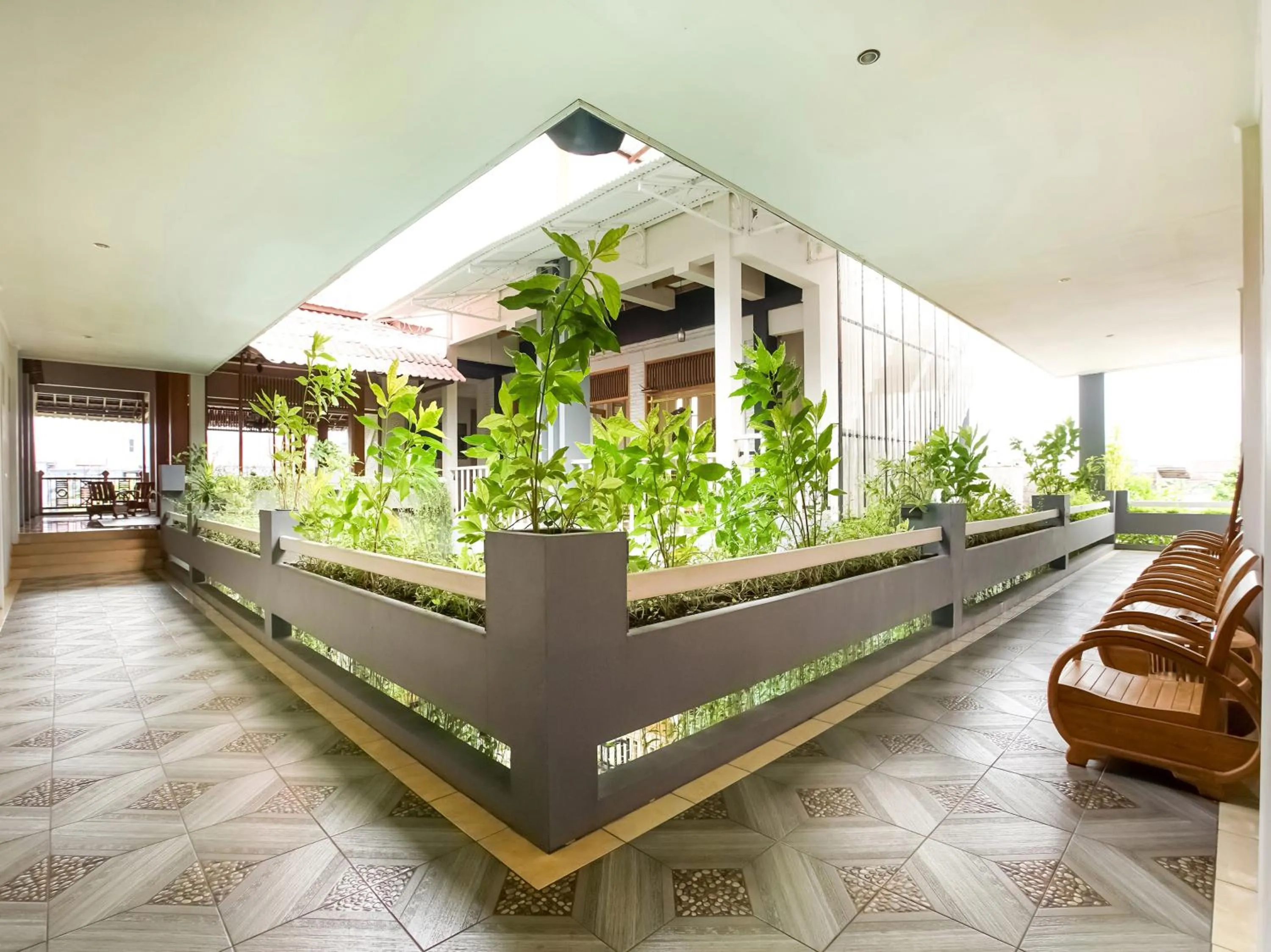 Area and facilities in Urbanview Hotel Blok O International by RedDoorz