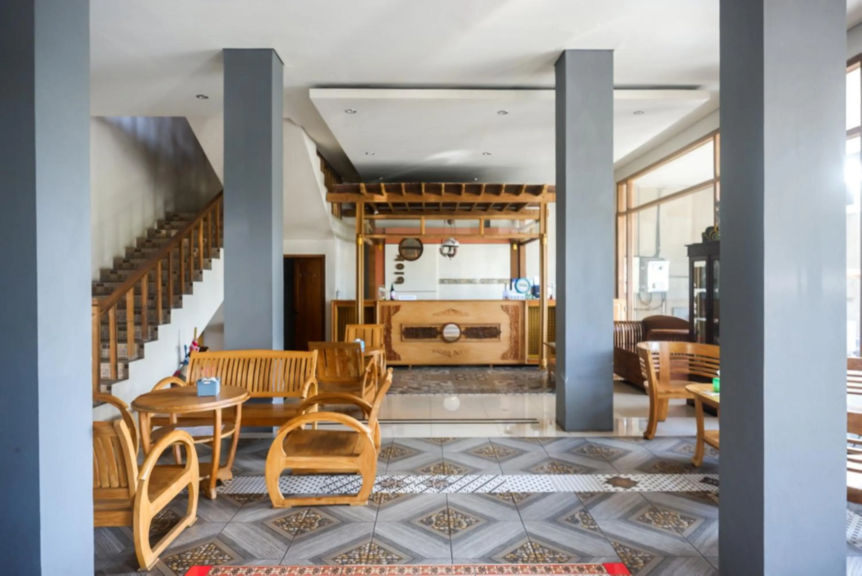 Urbanview Hotel Blok O International by RedDoorz