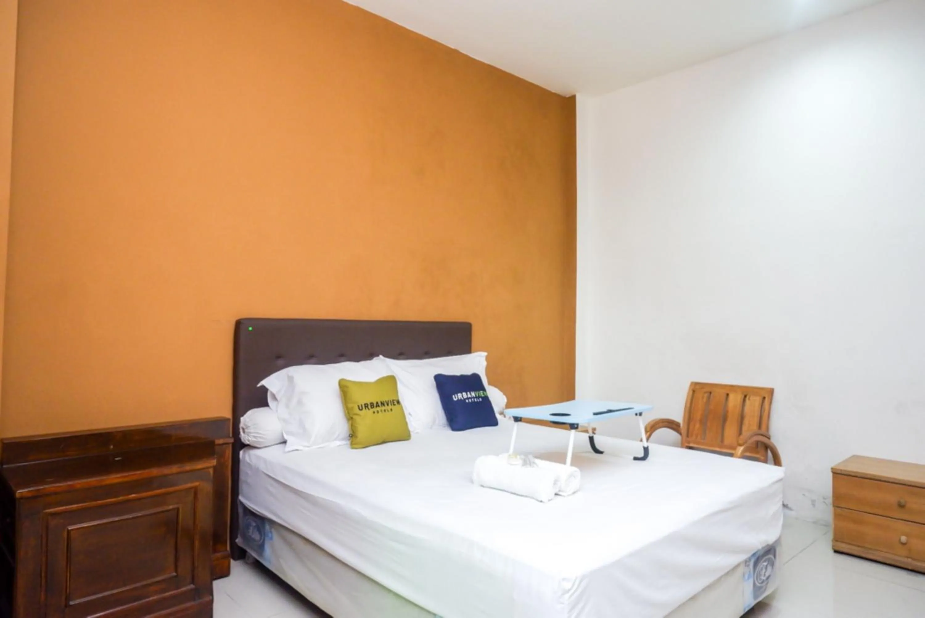 Urbanview Hotel Blok O International by RedDoorz