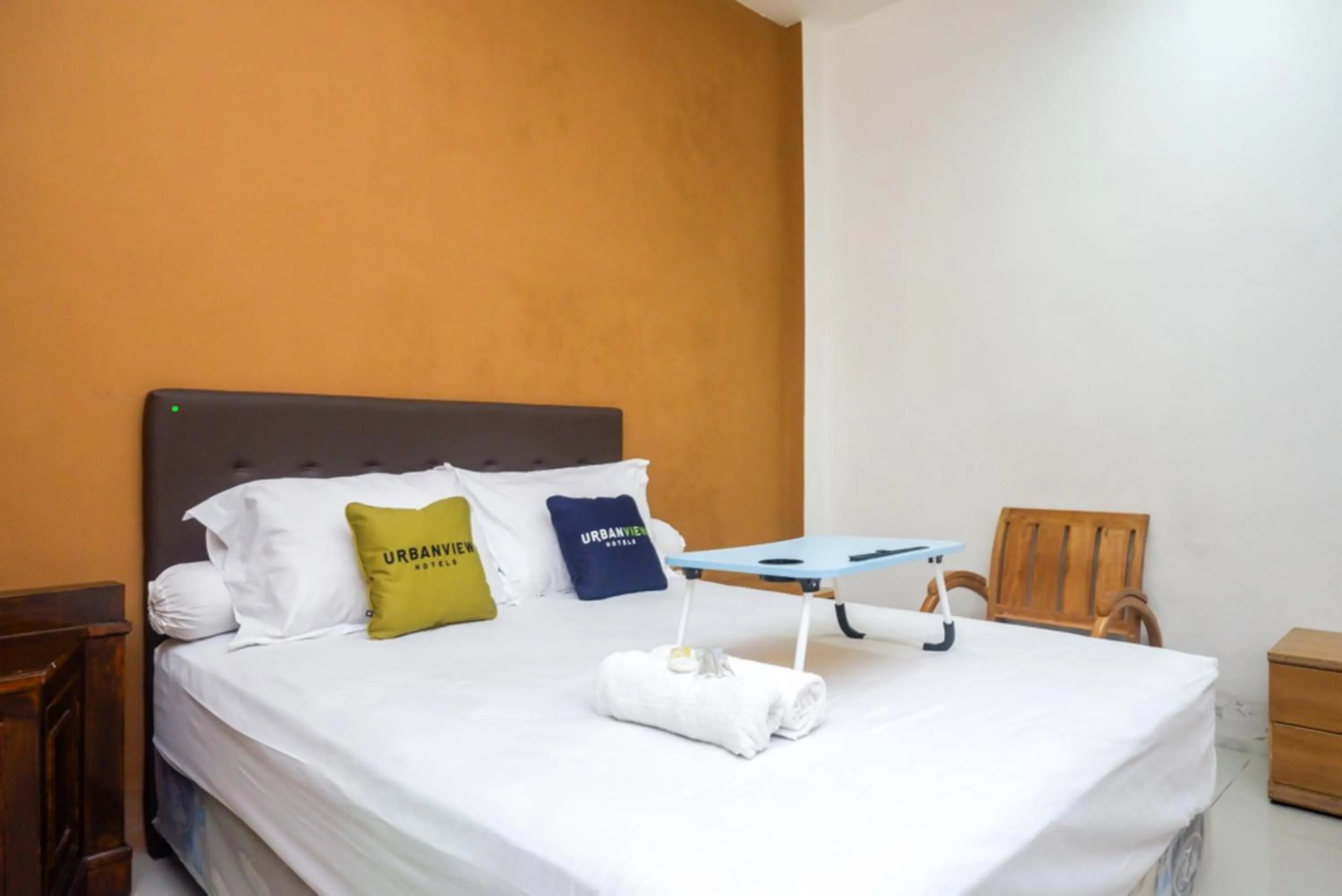 Urbanview Hotel Blok O International by RedDoorz