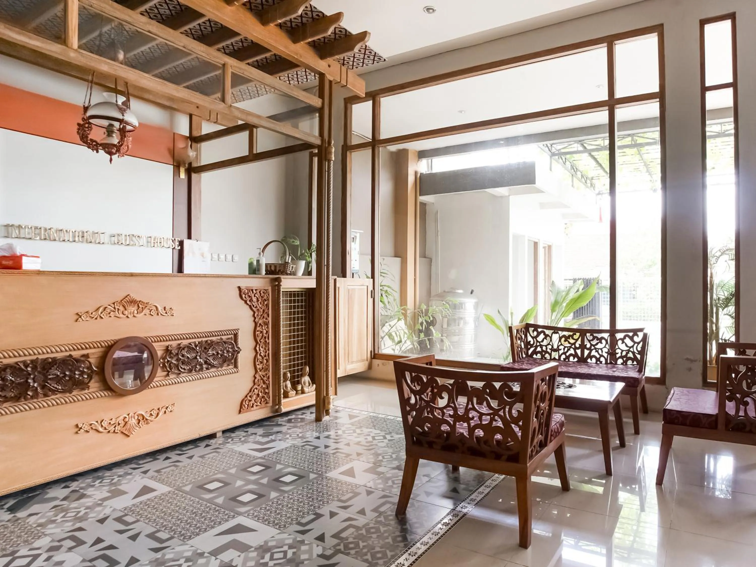 Area and facilities in Urbanview Hotel Blok O International by RedDoorz