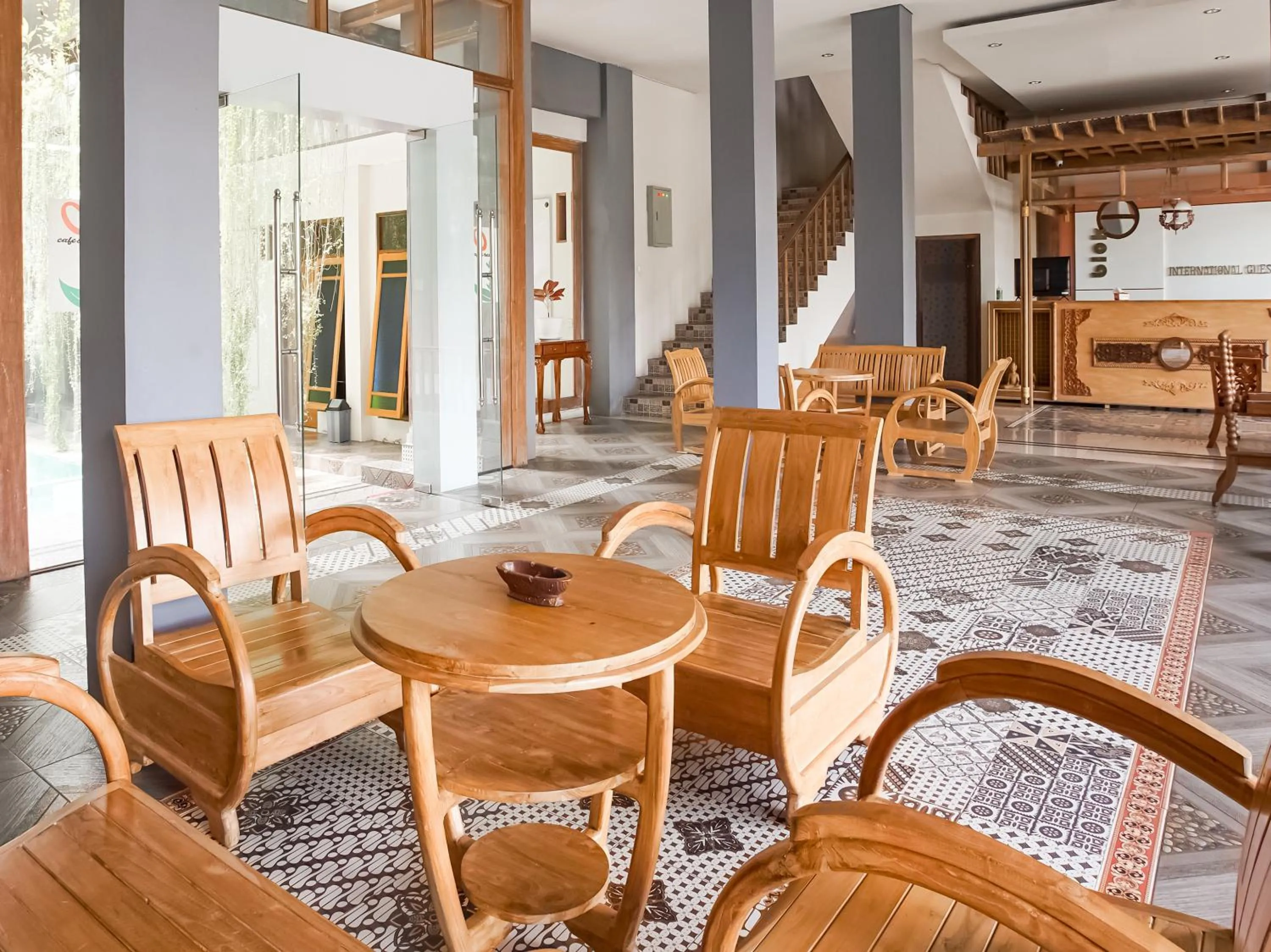 Area and facilities in Urbanview Hotel Blok O International by RedDoorz