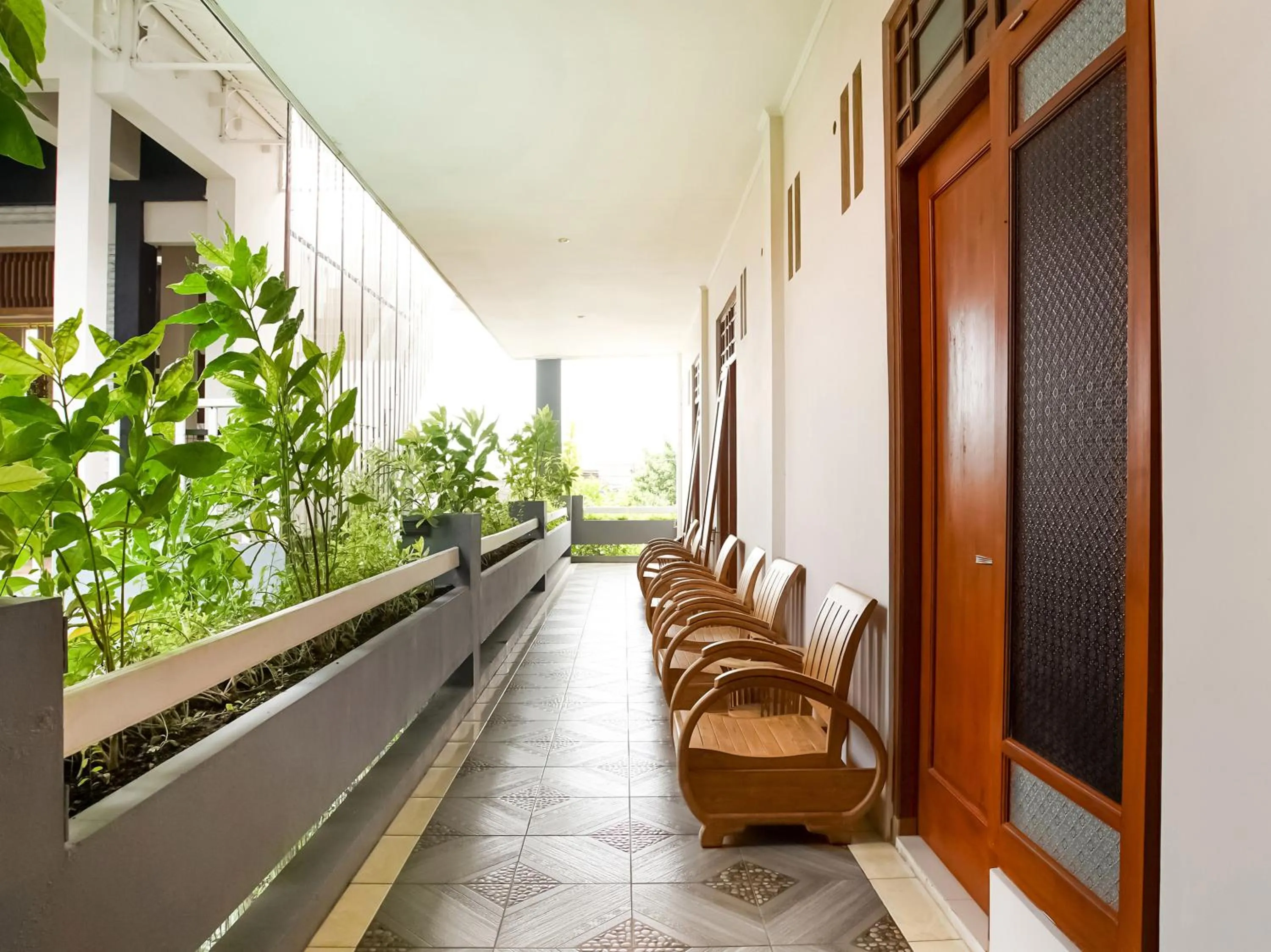 Area and facilities in Urbanview Hotel Blok O International by RedDoorz