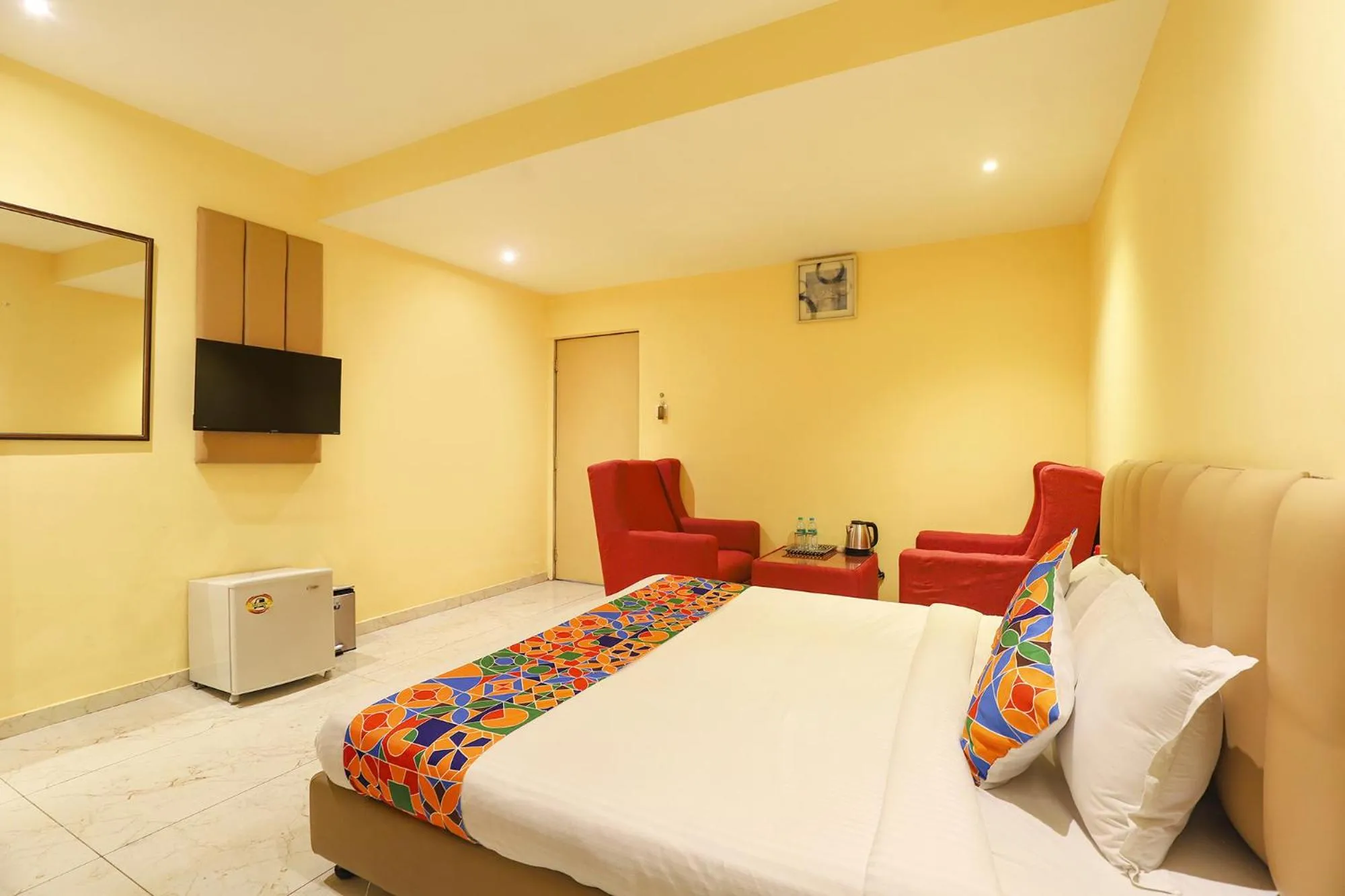 Bed in FabHotel Chamiers Park - Nandanam