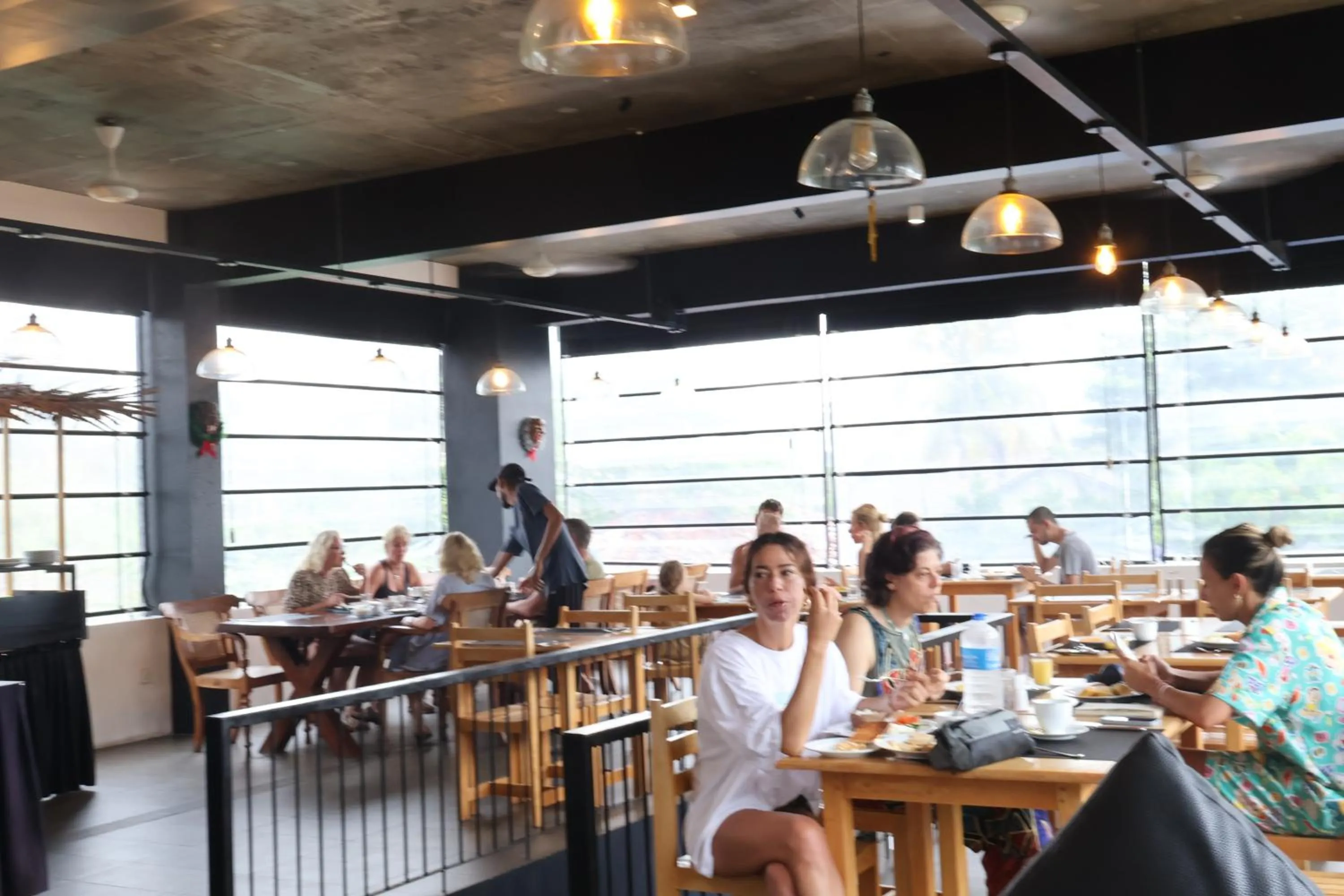 Restaurant/places to eat in Handagedara Resort & Spa