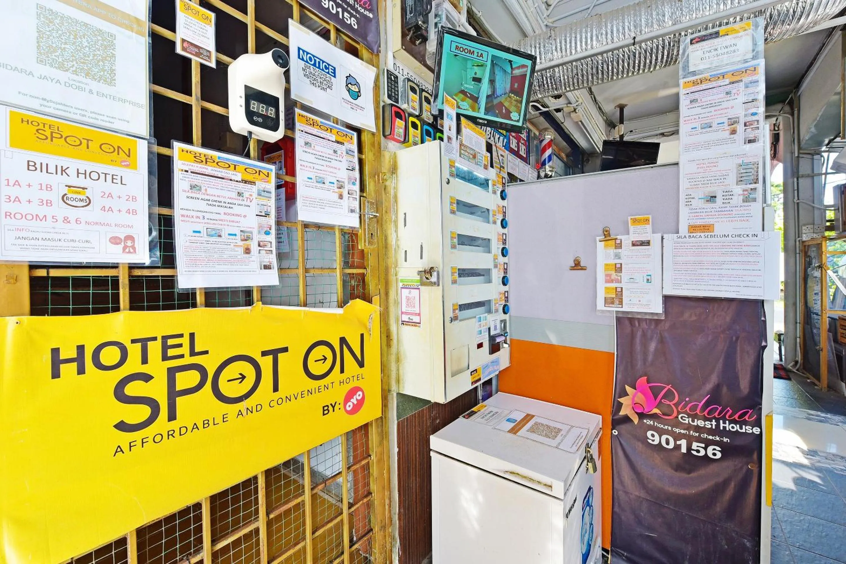 Lobby or reception in Hotel O Bidara Guest House