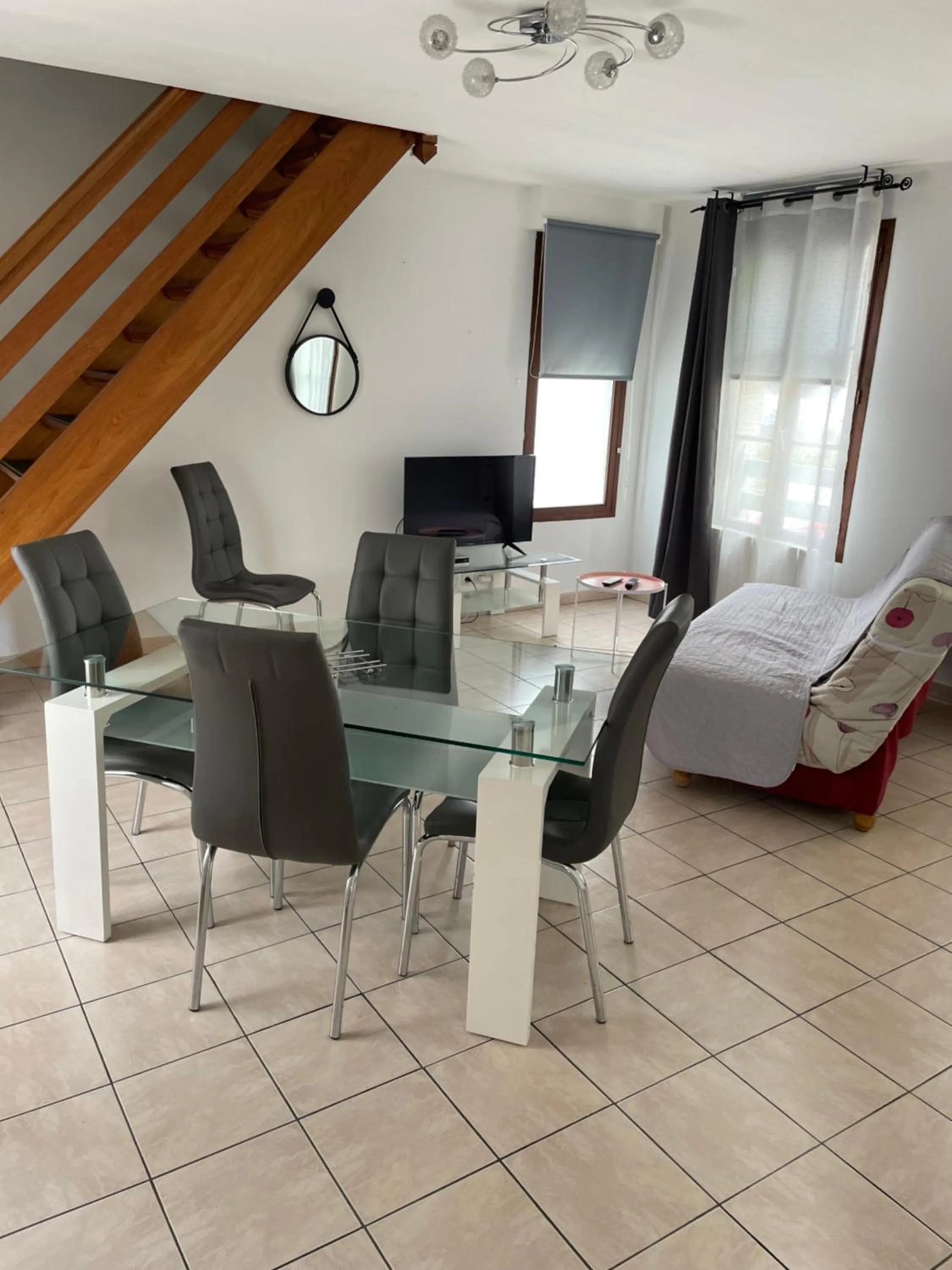 Bed in Logis Hôtel- Restaurant Le Relais Guillaume de Normandy