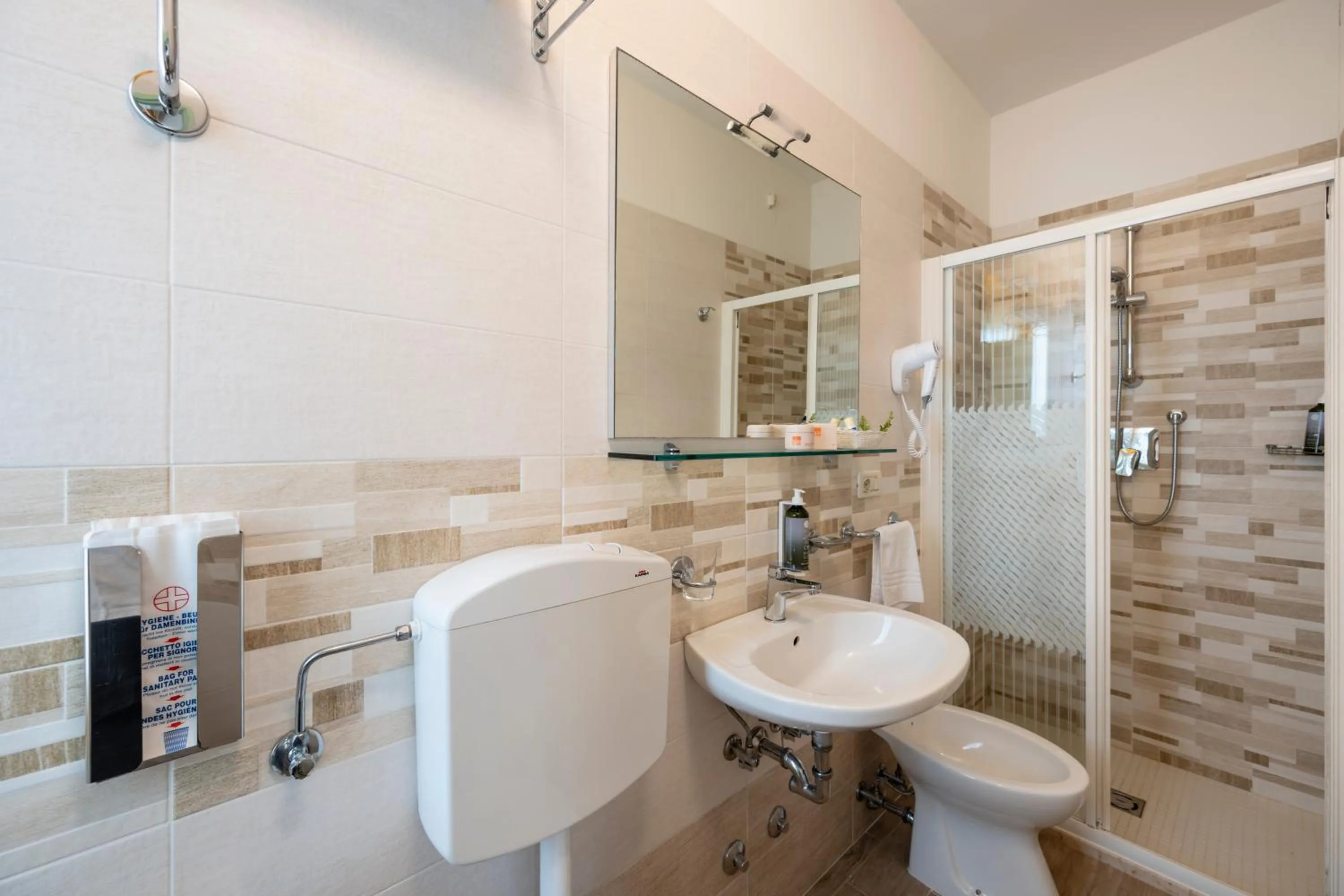 Bathroom in Hotel Luna