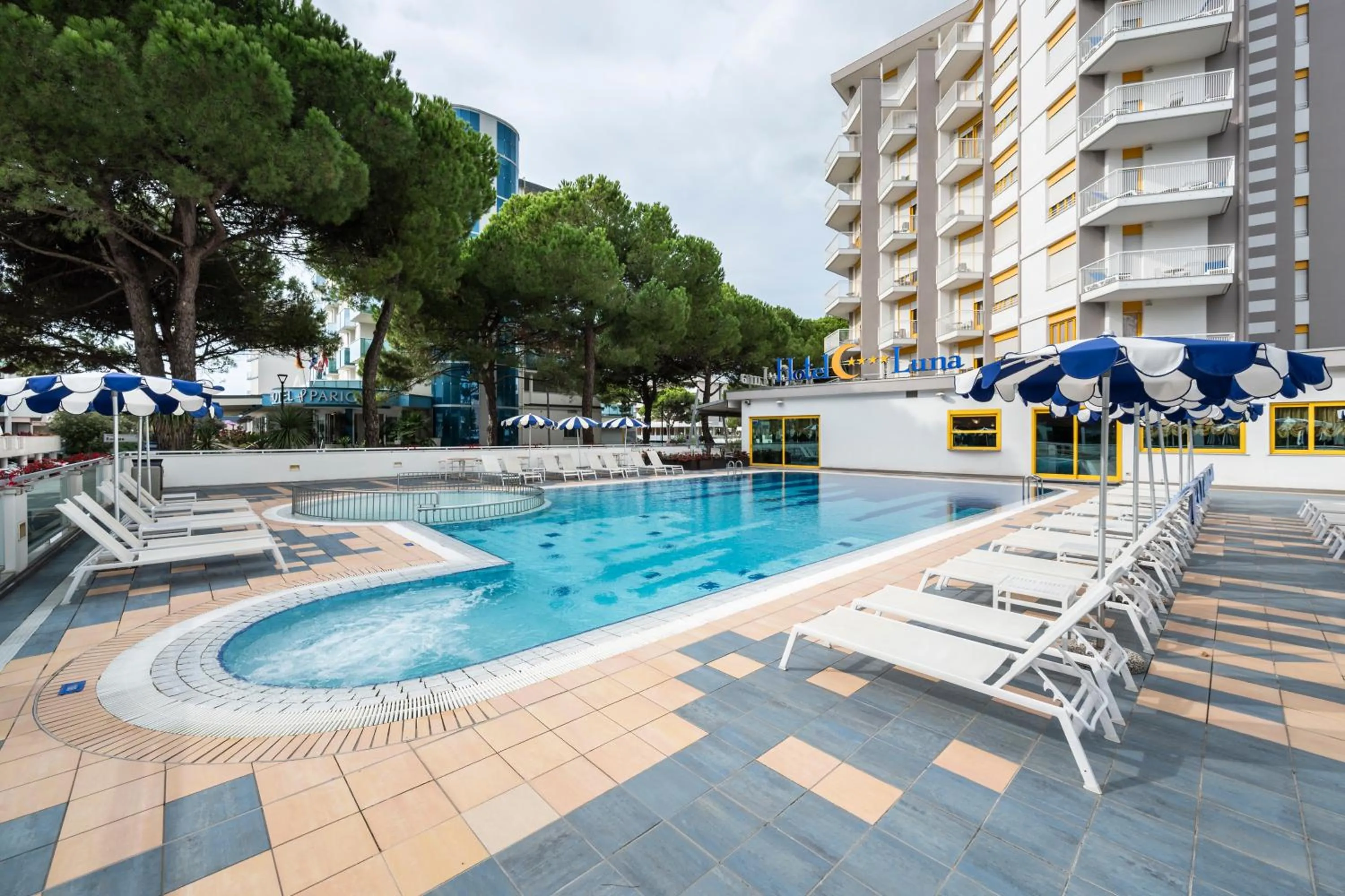 sunbed in Hotel Luna