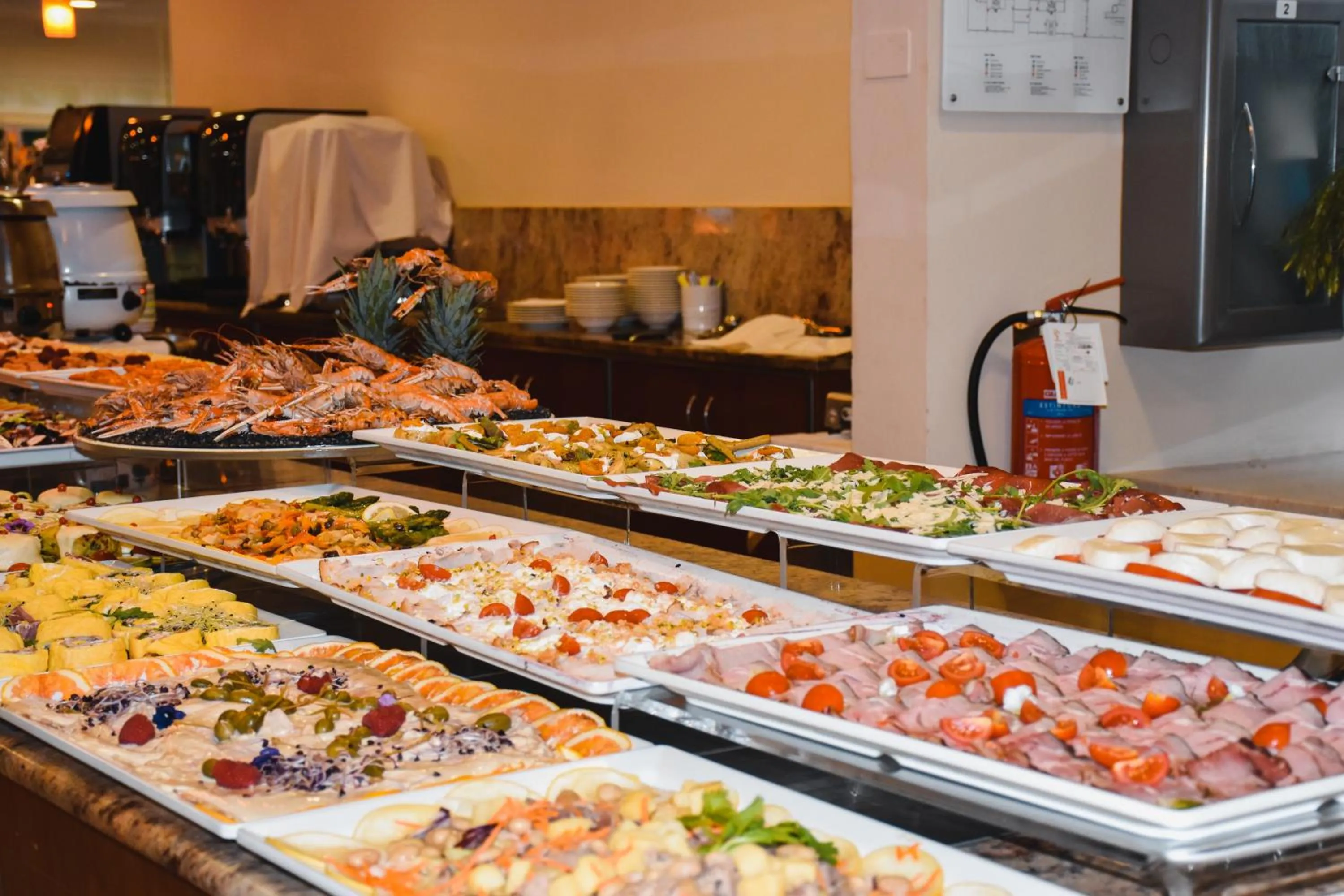 Restaurant/places to eat in Aparthotel Imperial