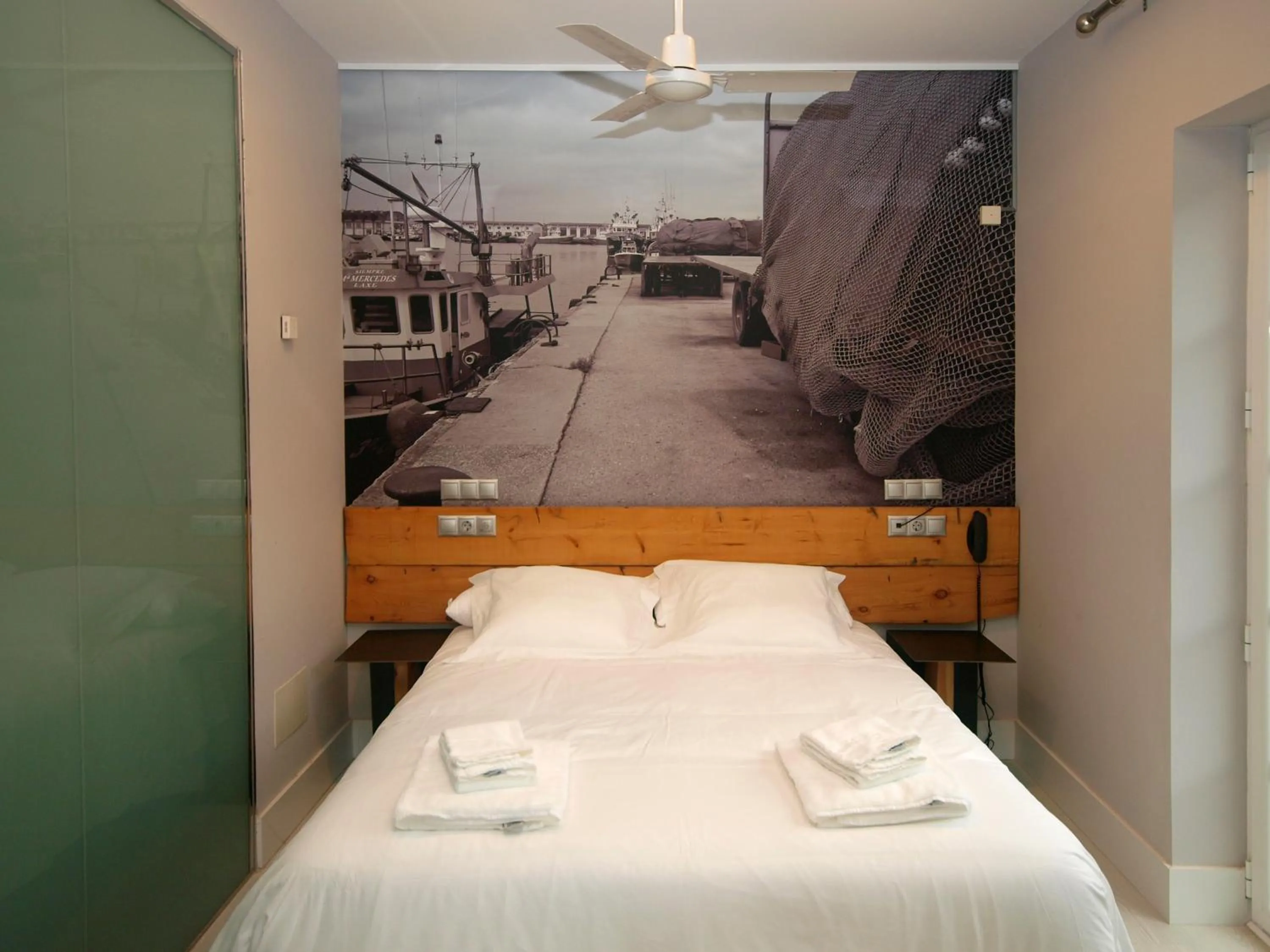 Bed in Hosteria Santander