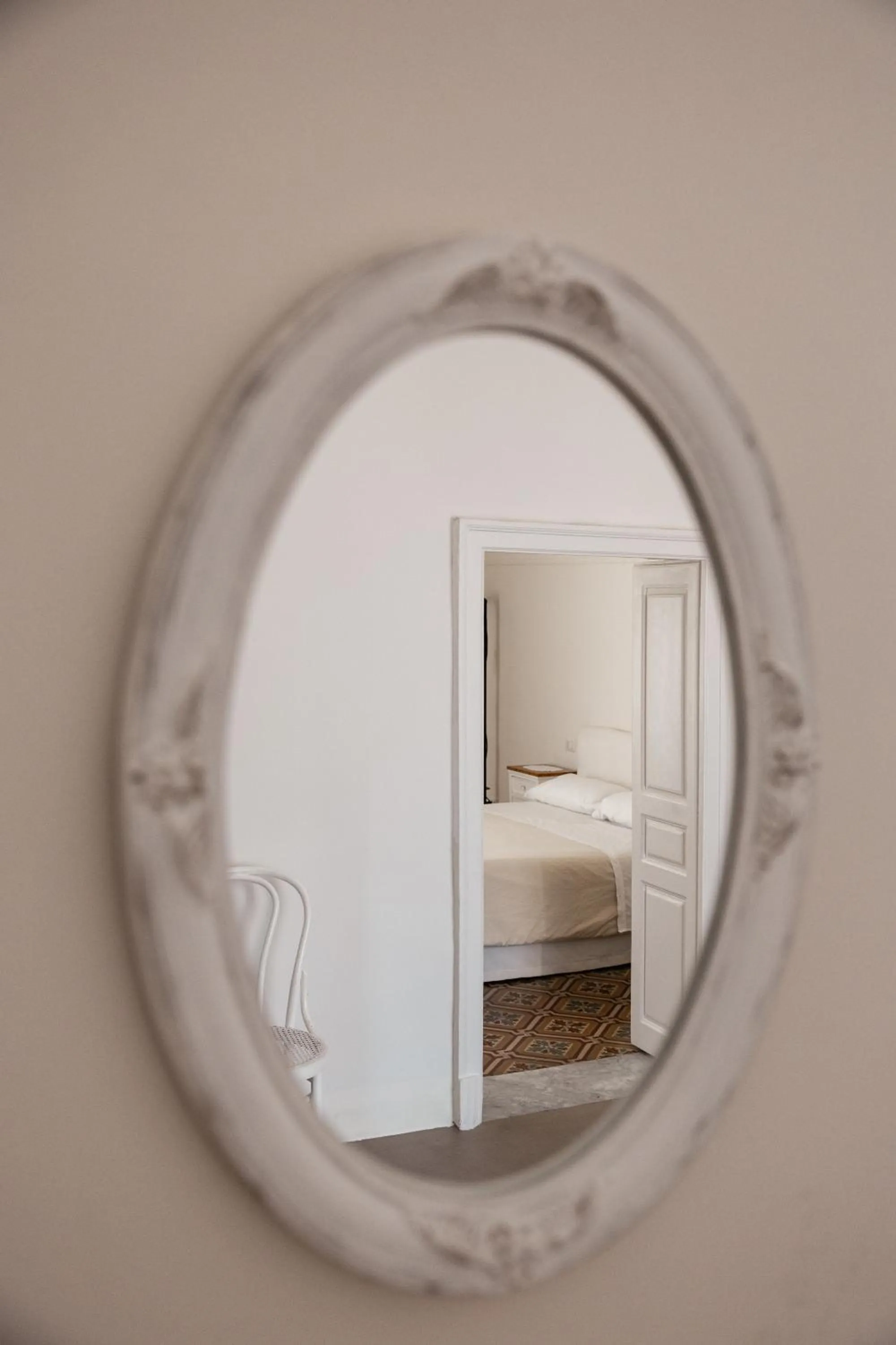 Bed in Bianko EcoChic