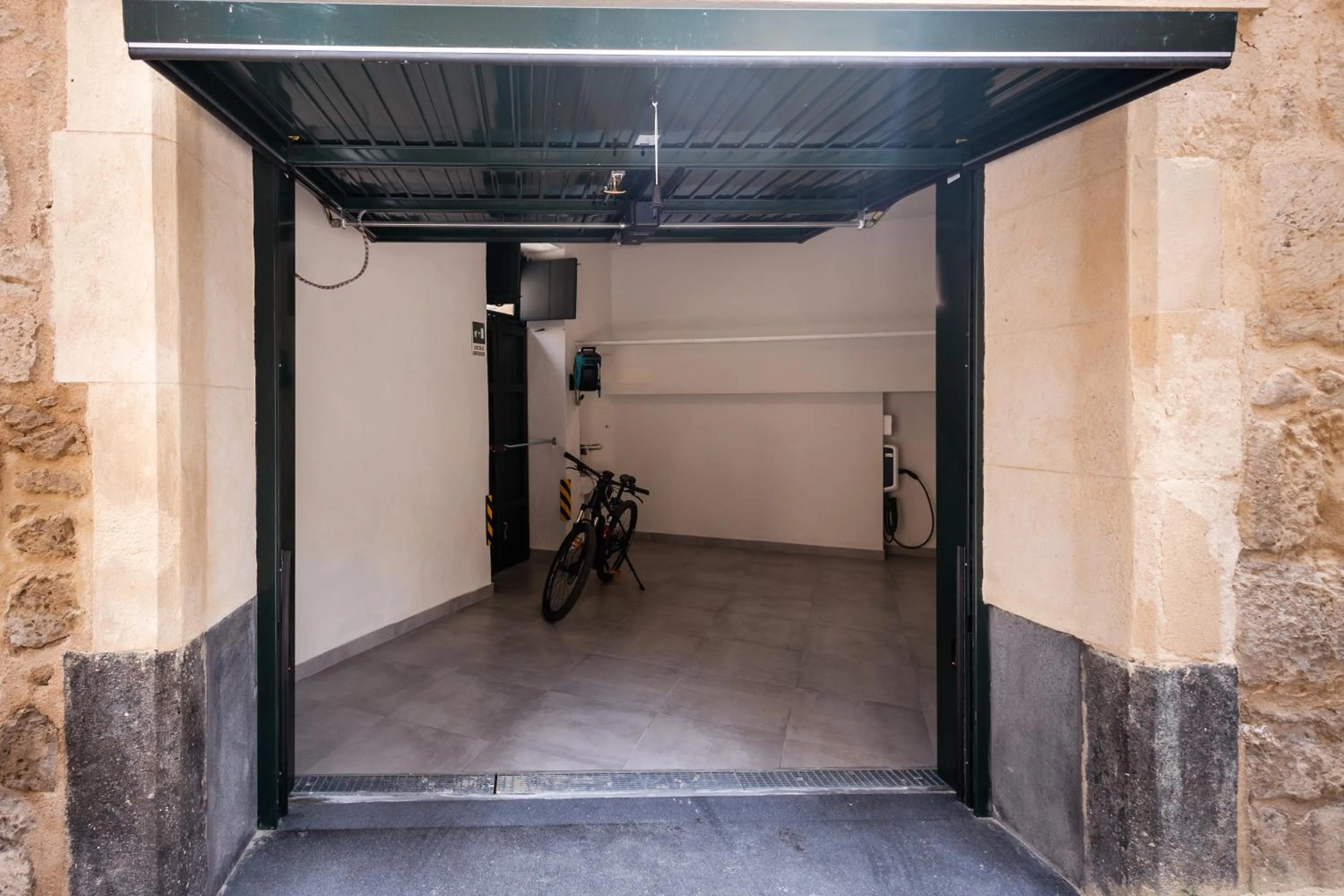 Parking in Bianko EcoChic