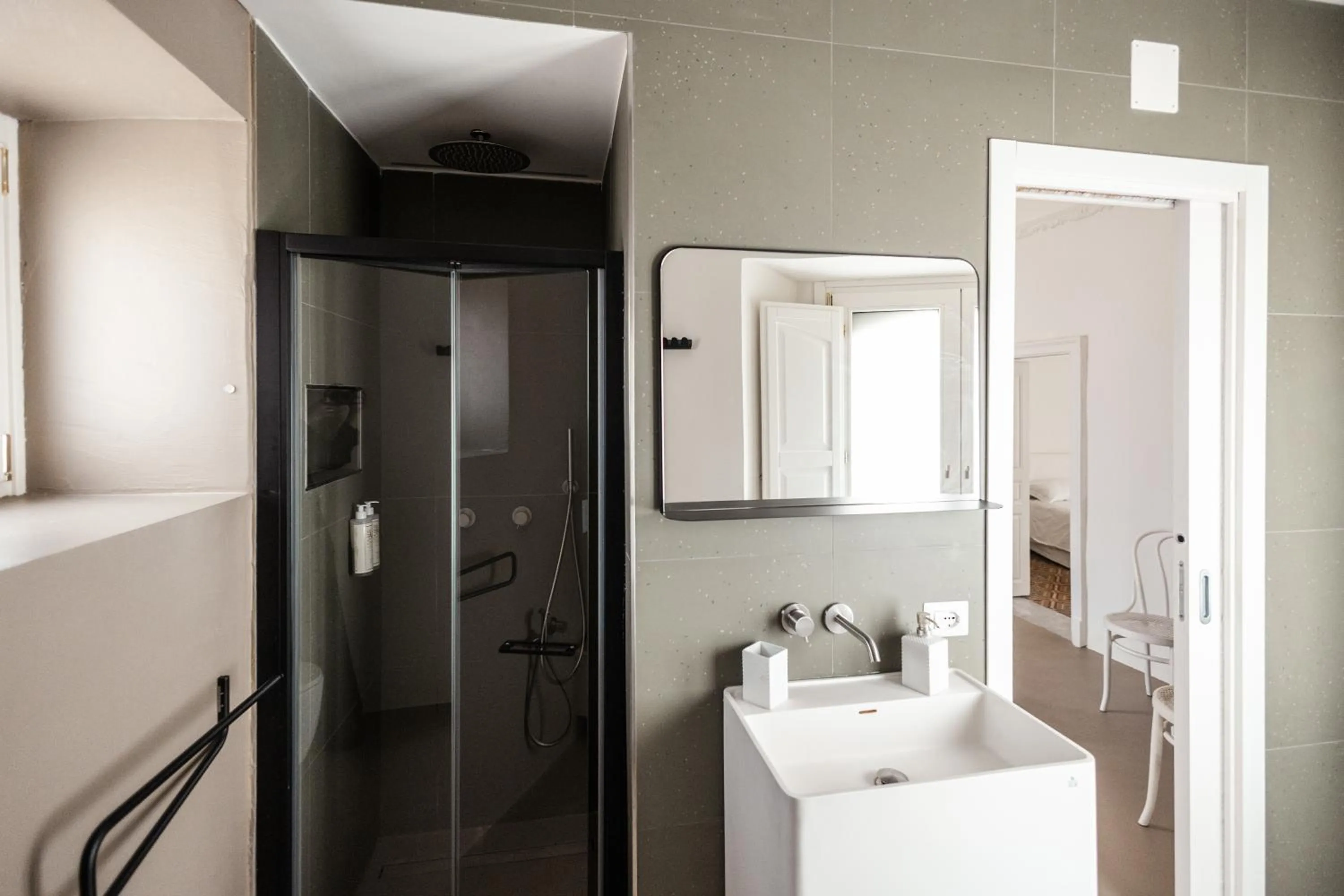 Bathroom in Bianko EcoChic