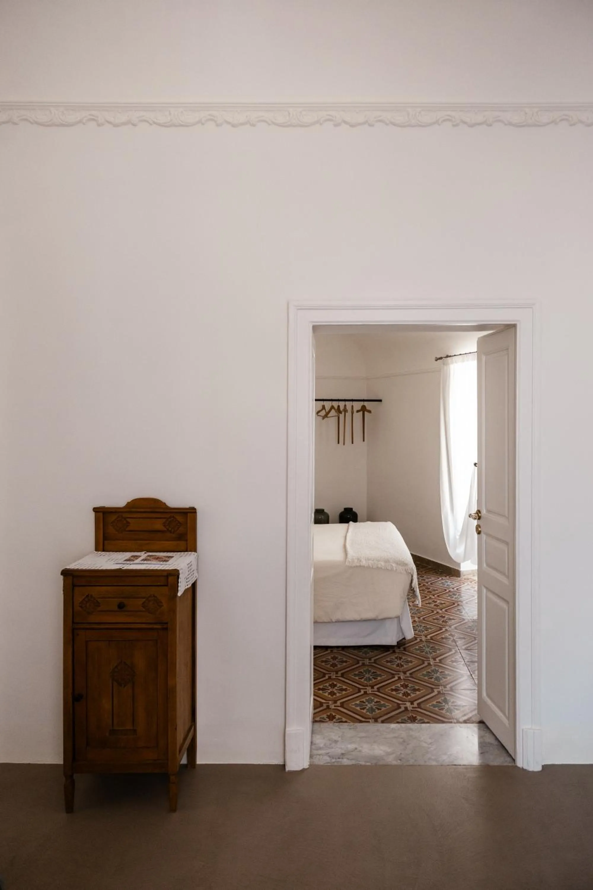 Decorative detail, Bed in Bianko EcoChic