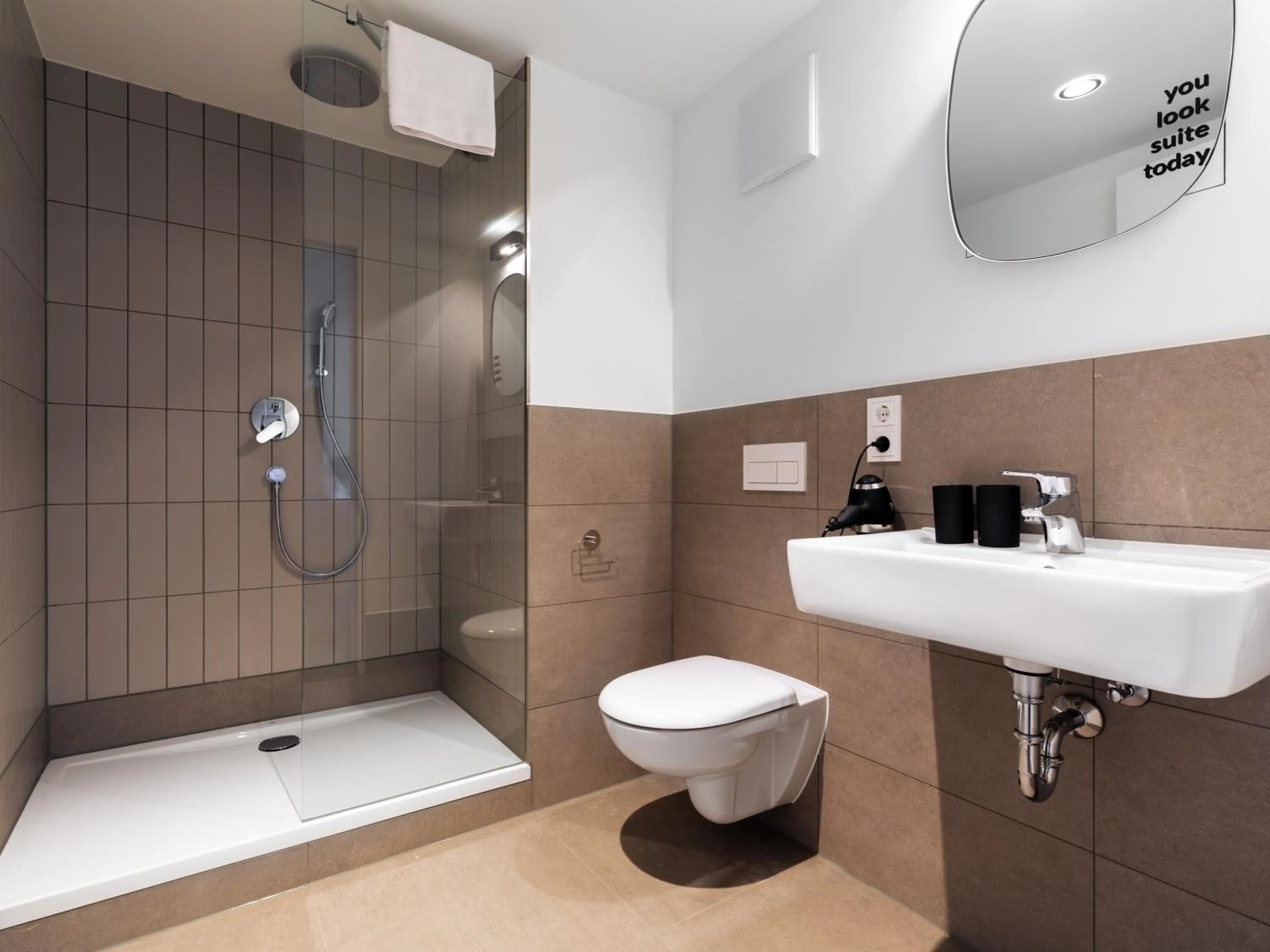 Shower in Limehome München