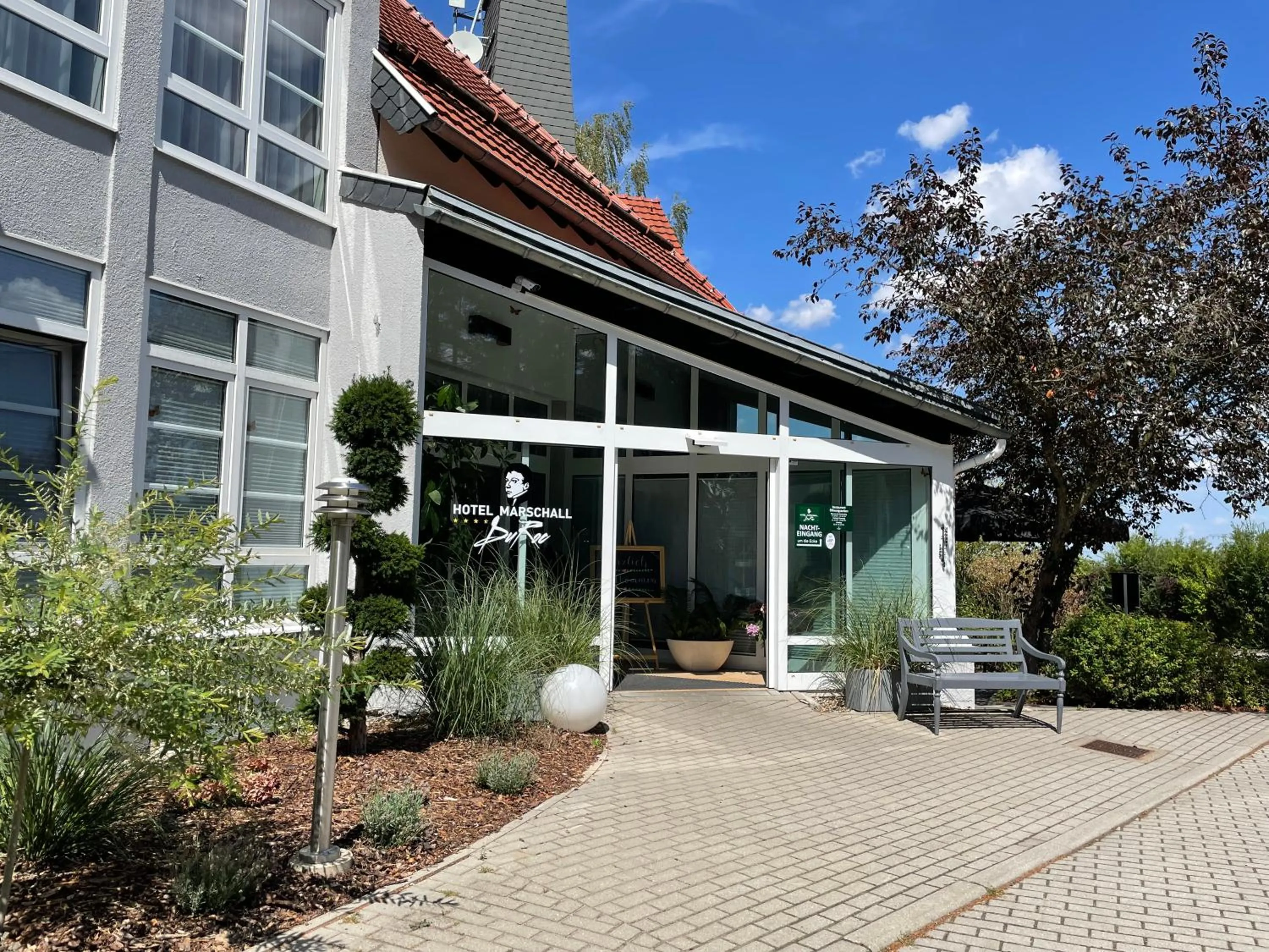 Property building in Hotel Marschall Duroc