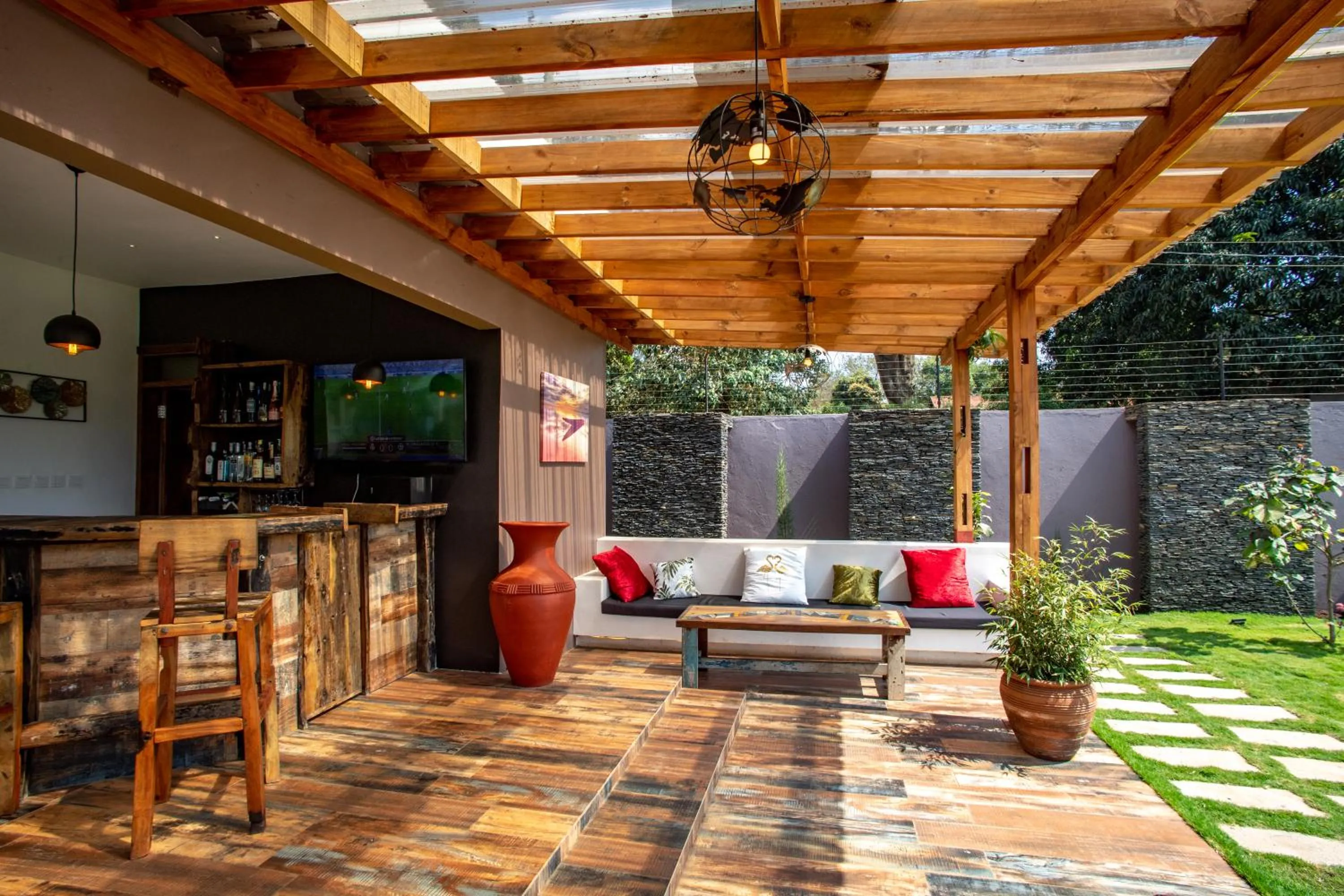 Lounge or bar in Kinga Homes Boutique Hotel