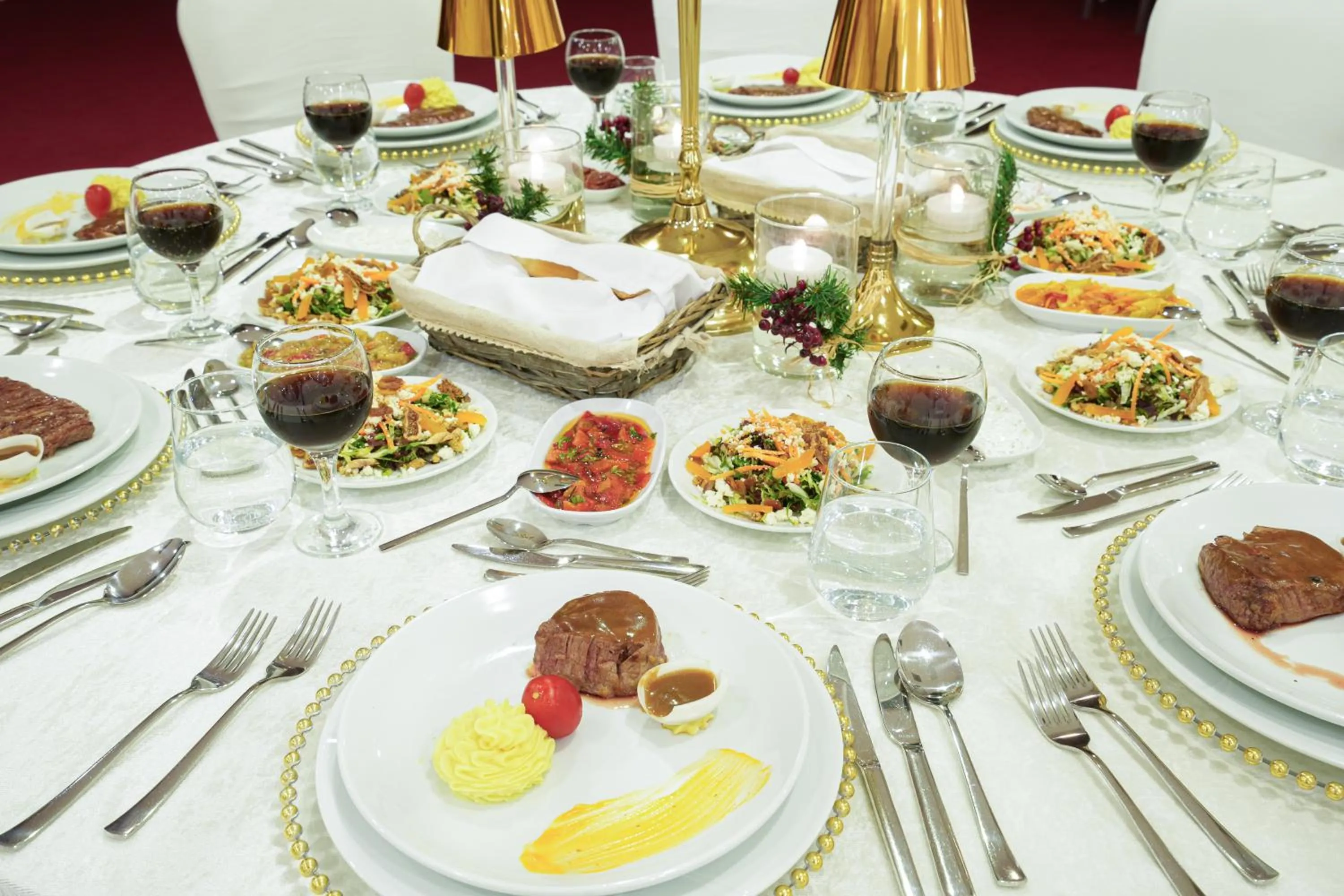 Food and drinks in GRAND ANİ HOTEL