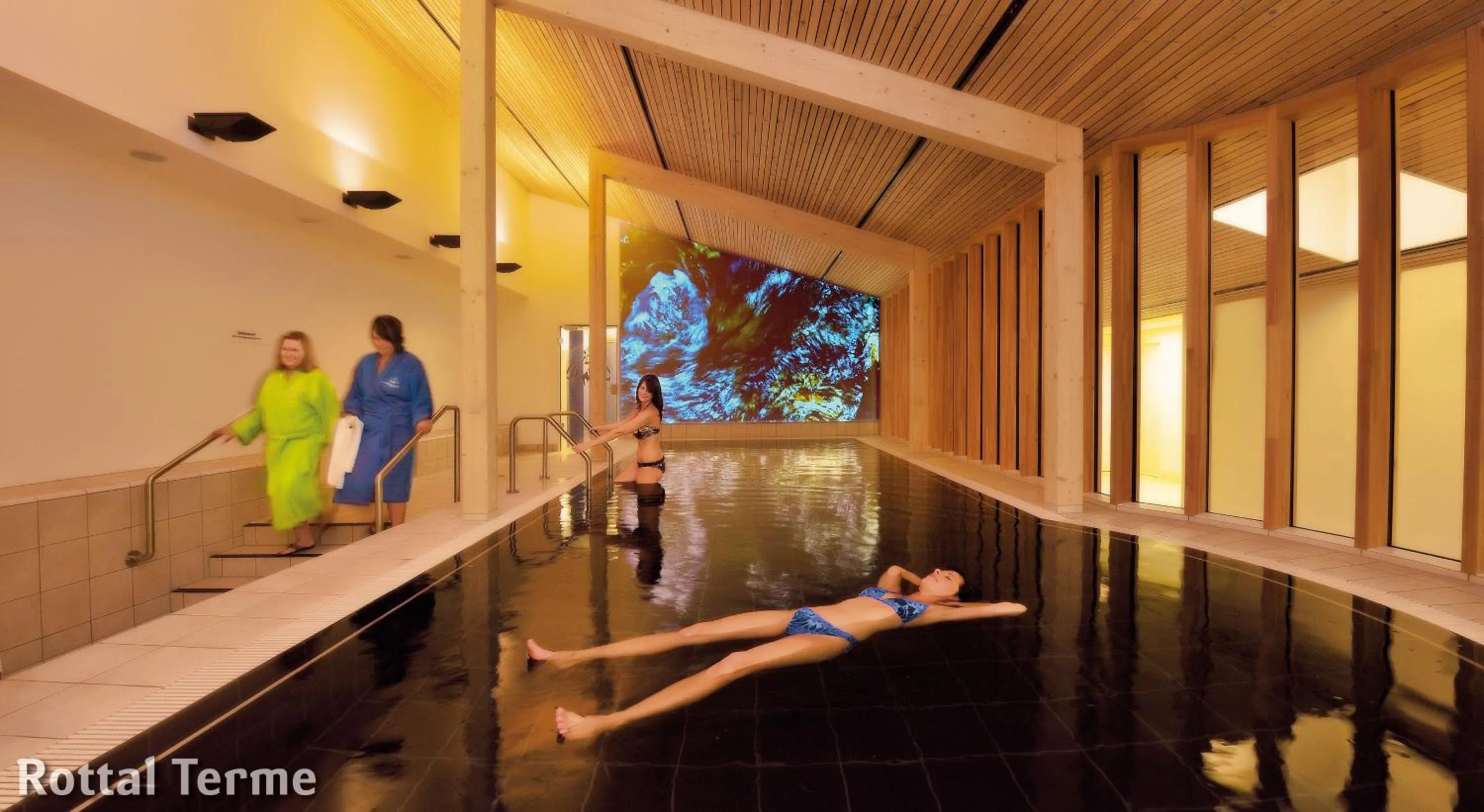 Swimming pool in Best Western Aparthotel Birnbachhöhe