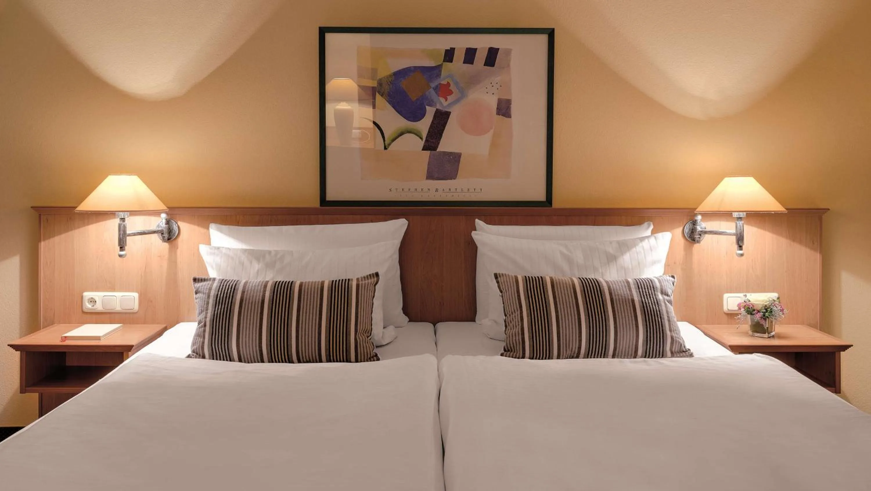 Photo of the whole room, Bed in Best Western Aparthotel Birnbachhöhe