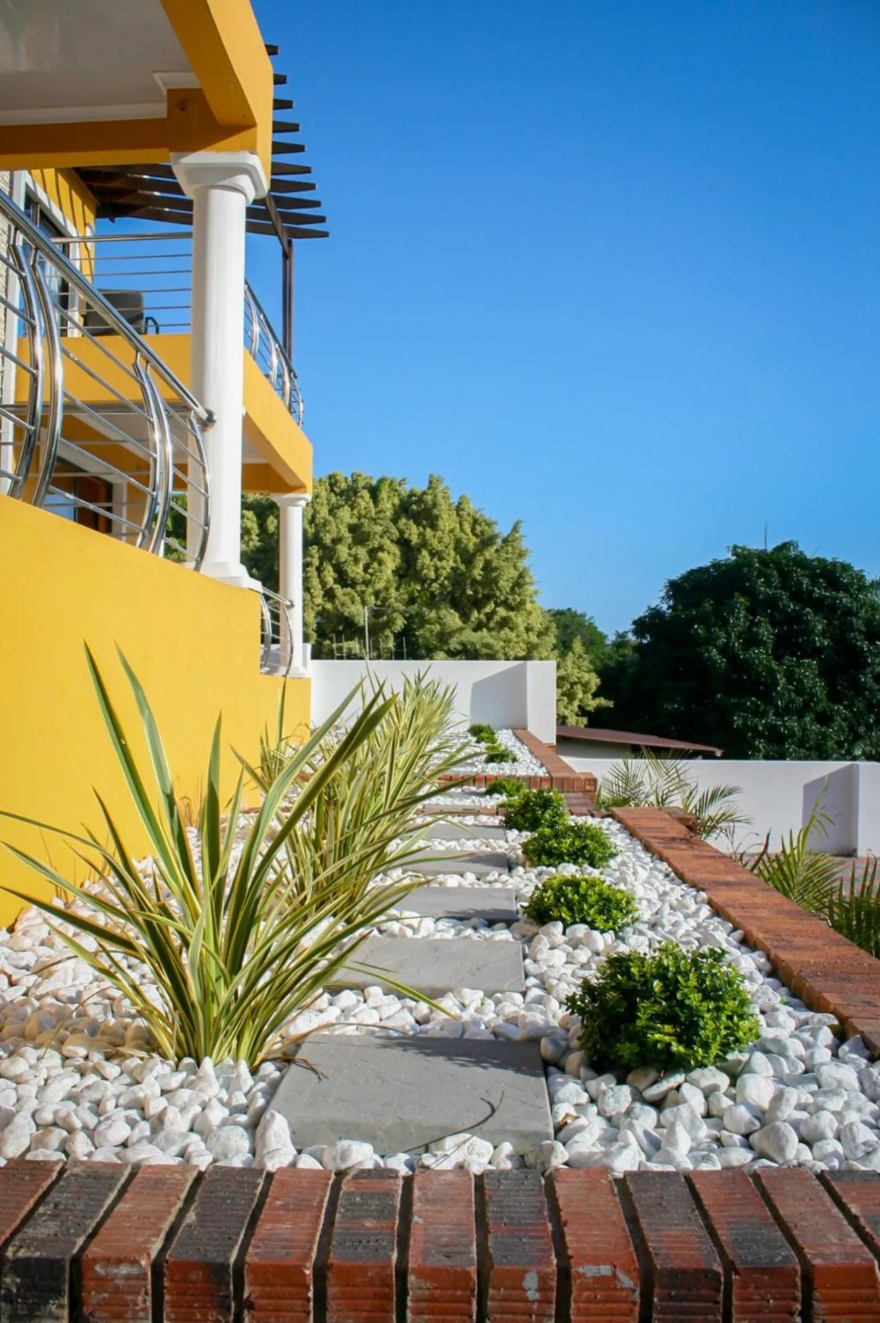 Garden in Seven Wonders B&B