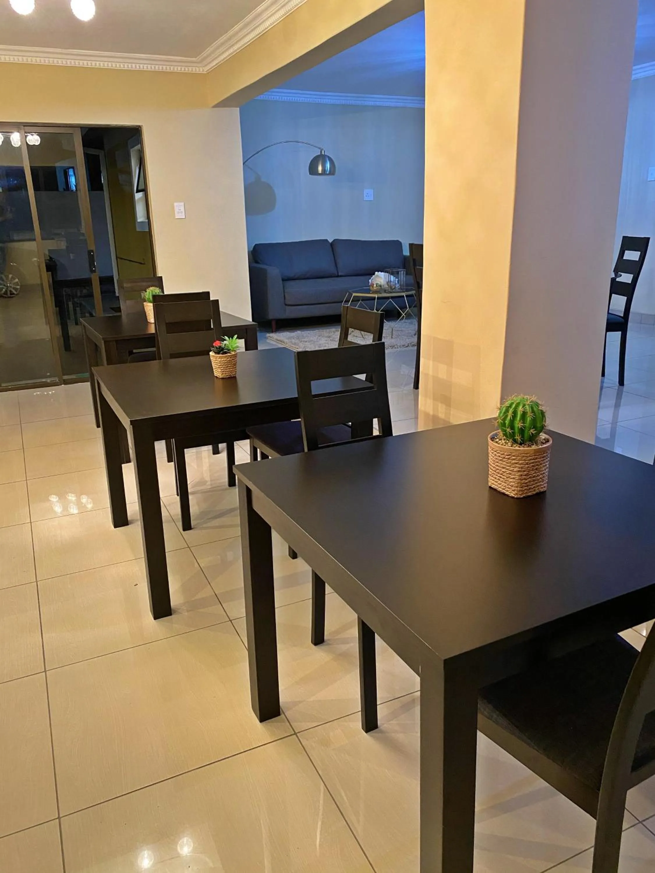 Lounge or bar in Seven Wonders B&B