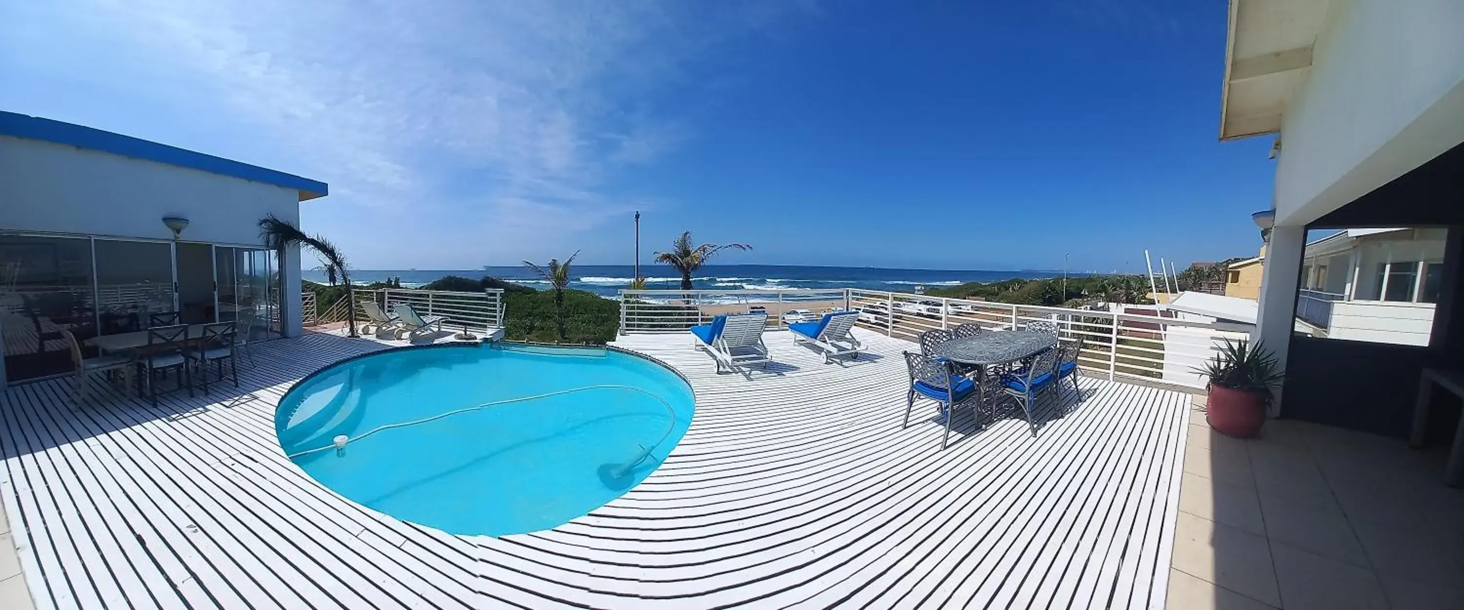 King Room with Garden View - single occupancy in Bentley on the Beach King Room with Garden View - single occupancy in Bentley on the Beach