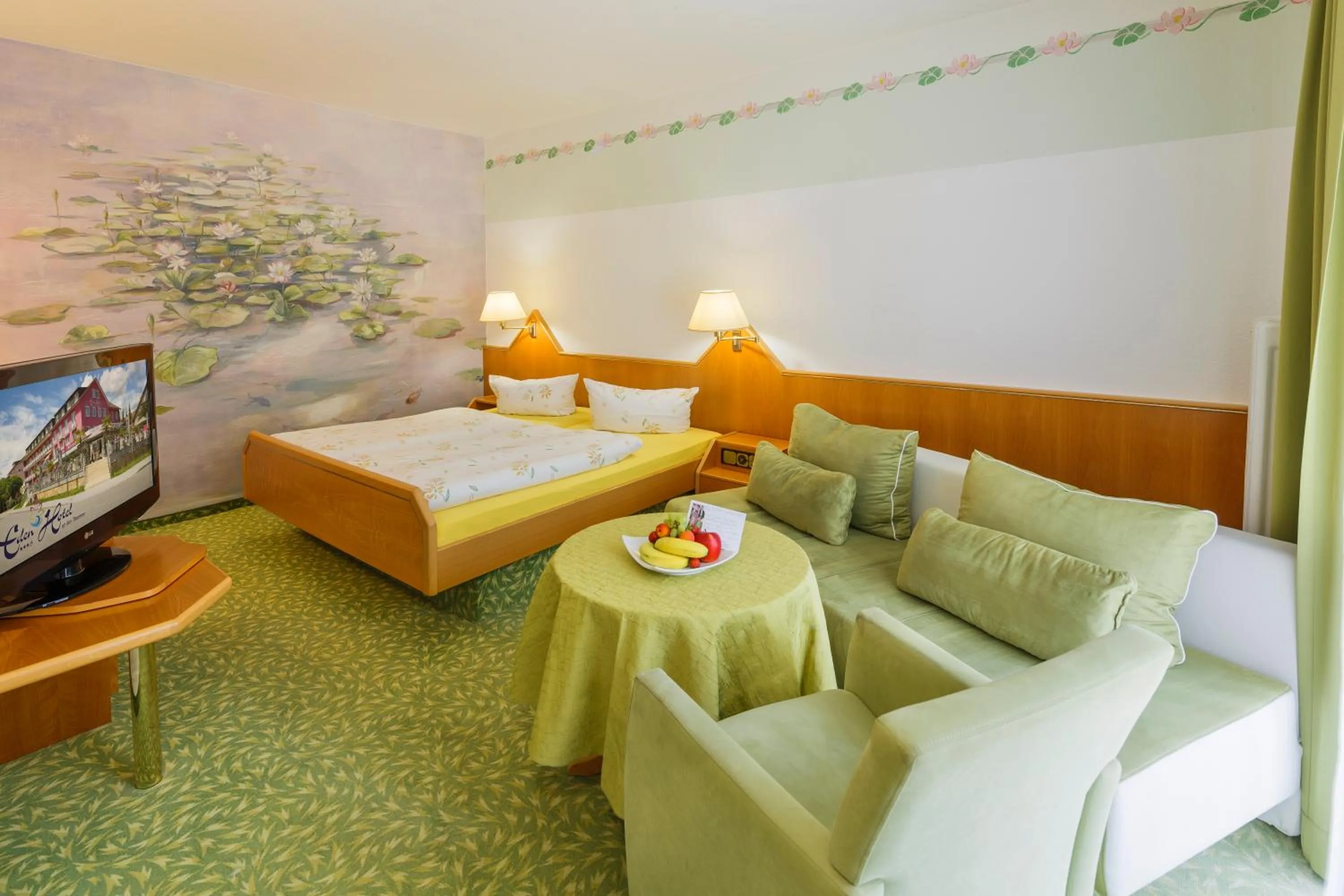 Photo of the whole room, Bed in Eden Hotel