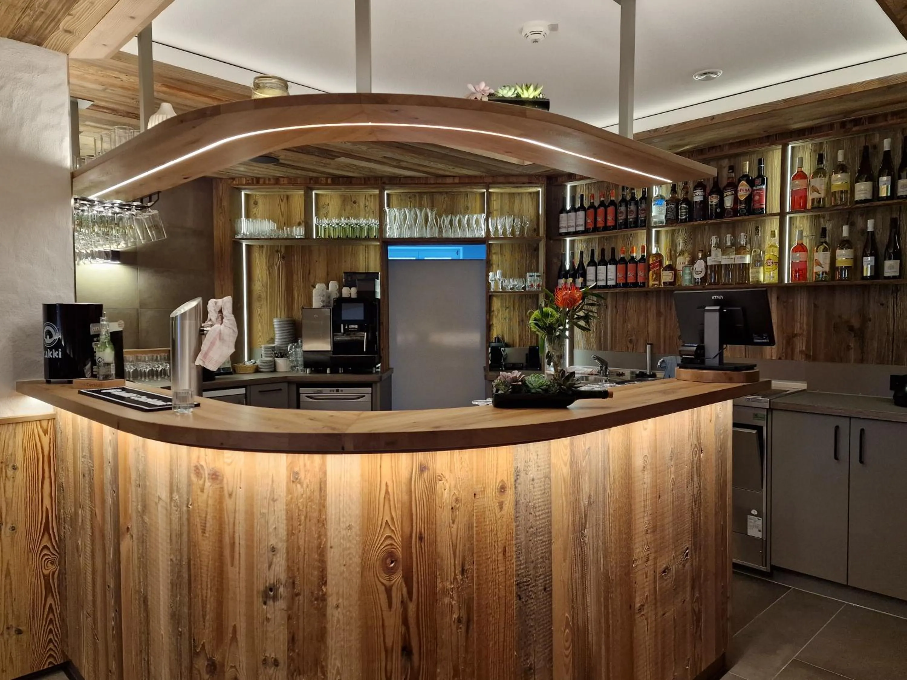 Restaurant/places to eat in Kardinal Schulte Haus