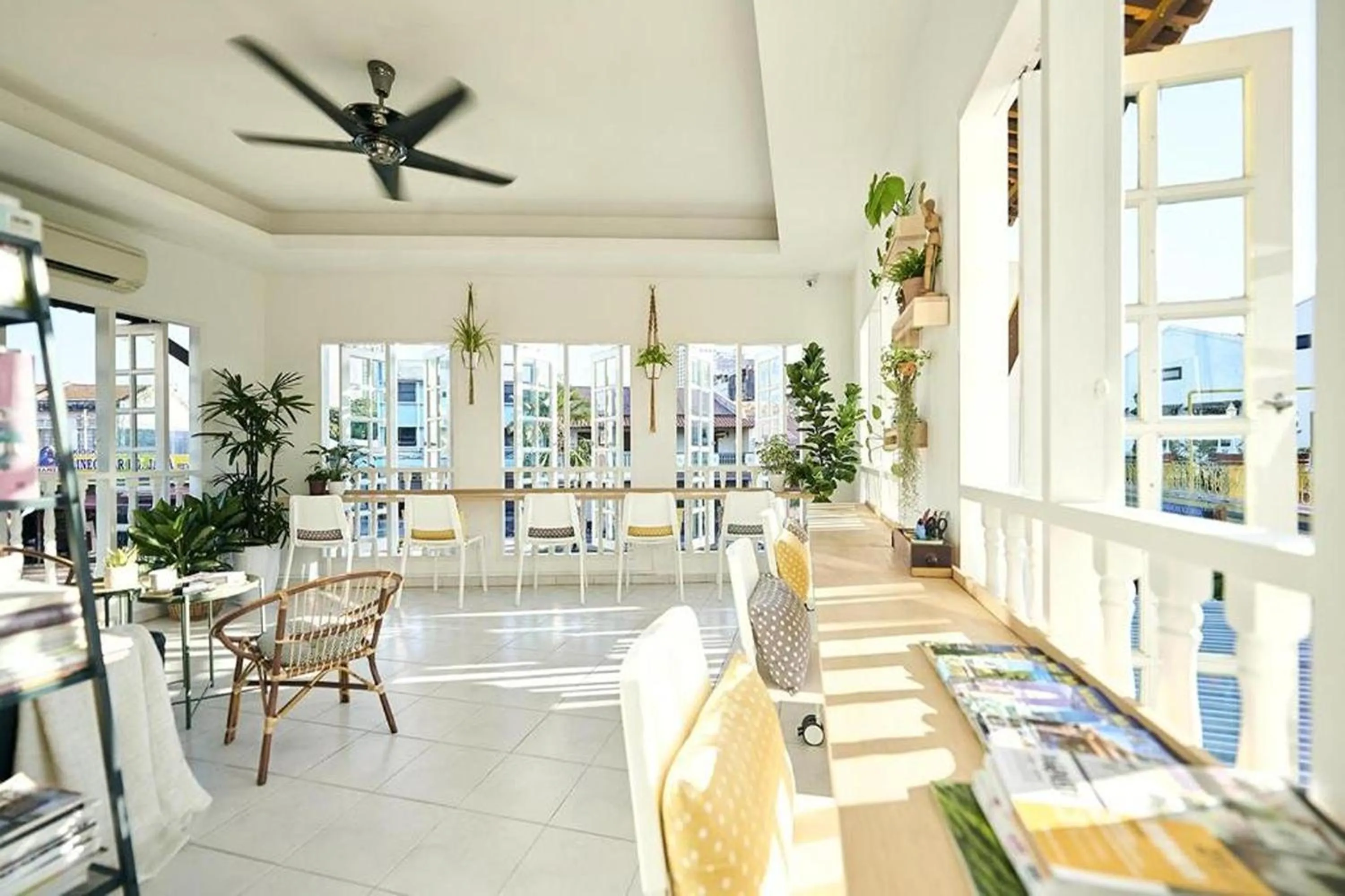 Seating area in Sleepy Nomad Hostel