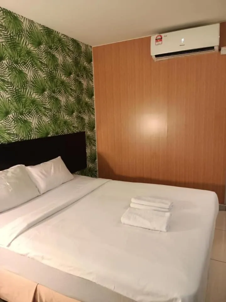 Bed in HOTEL SRI SUTRA (BANDAR SUNWAY)
