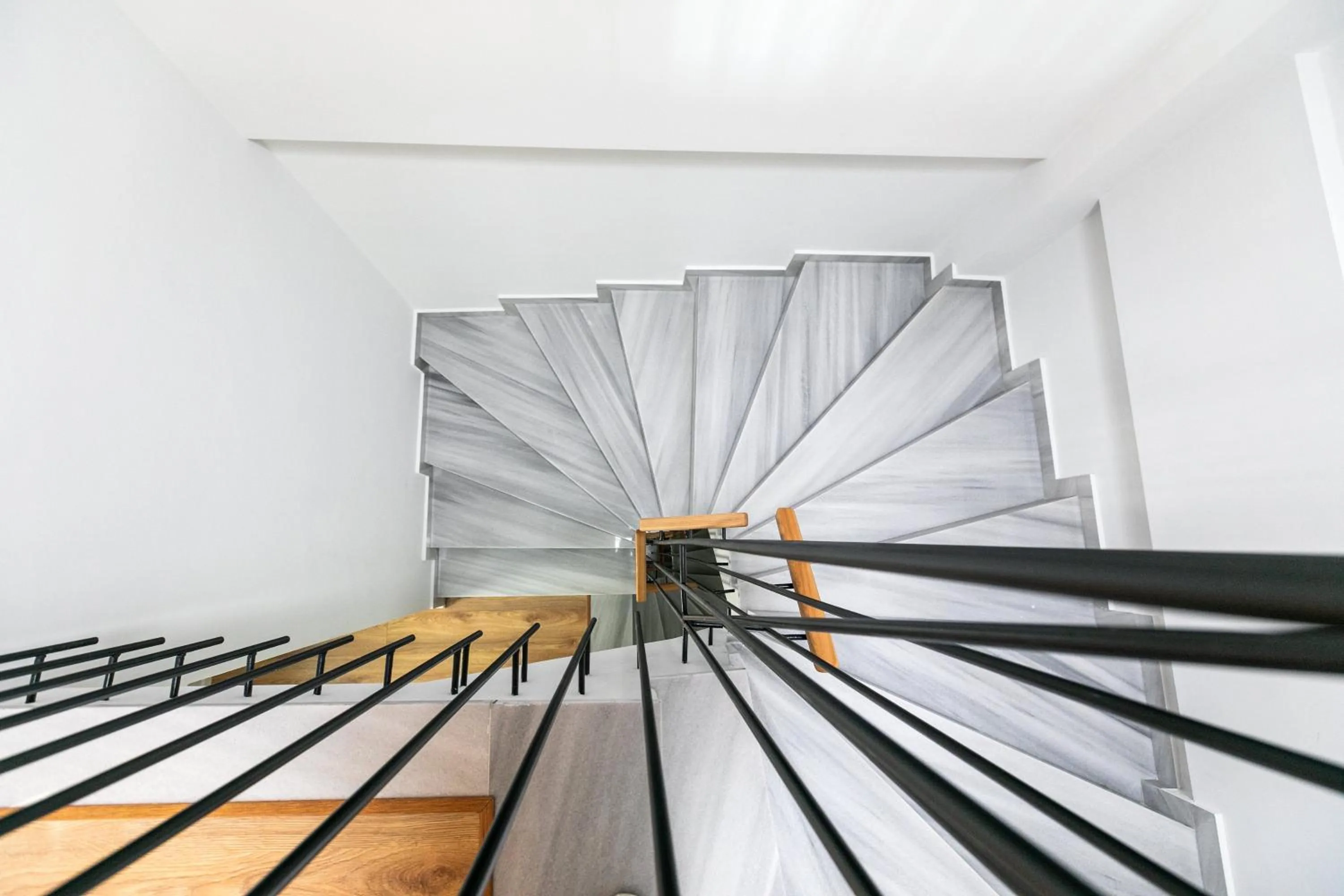 Property building, Bed in δ193